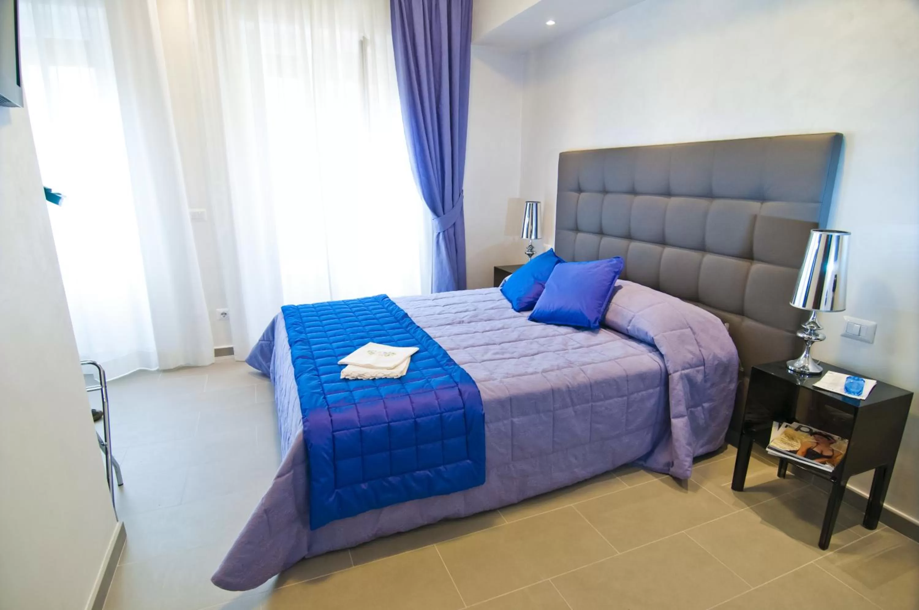 Photo of the whole room, Bed in Domus Fontis