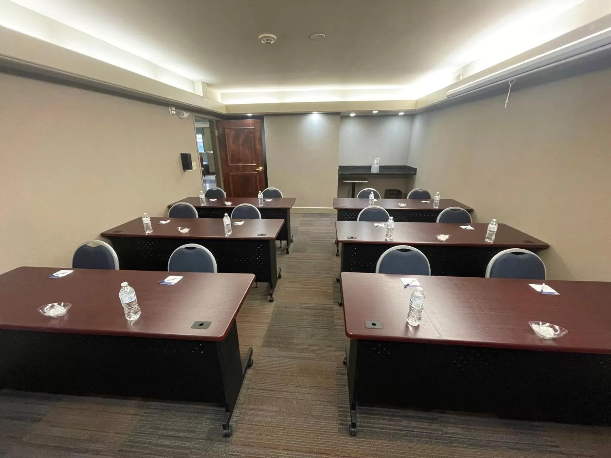 Meeting/conference room in Holiday Inn Express Cleveland Downtown by IHG