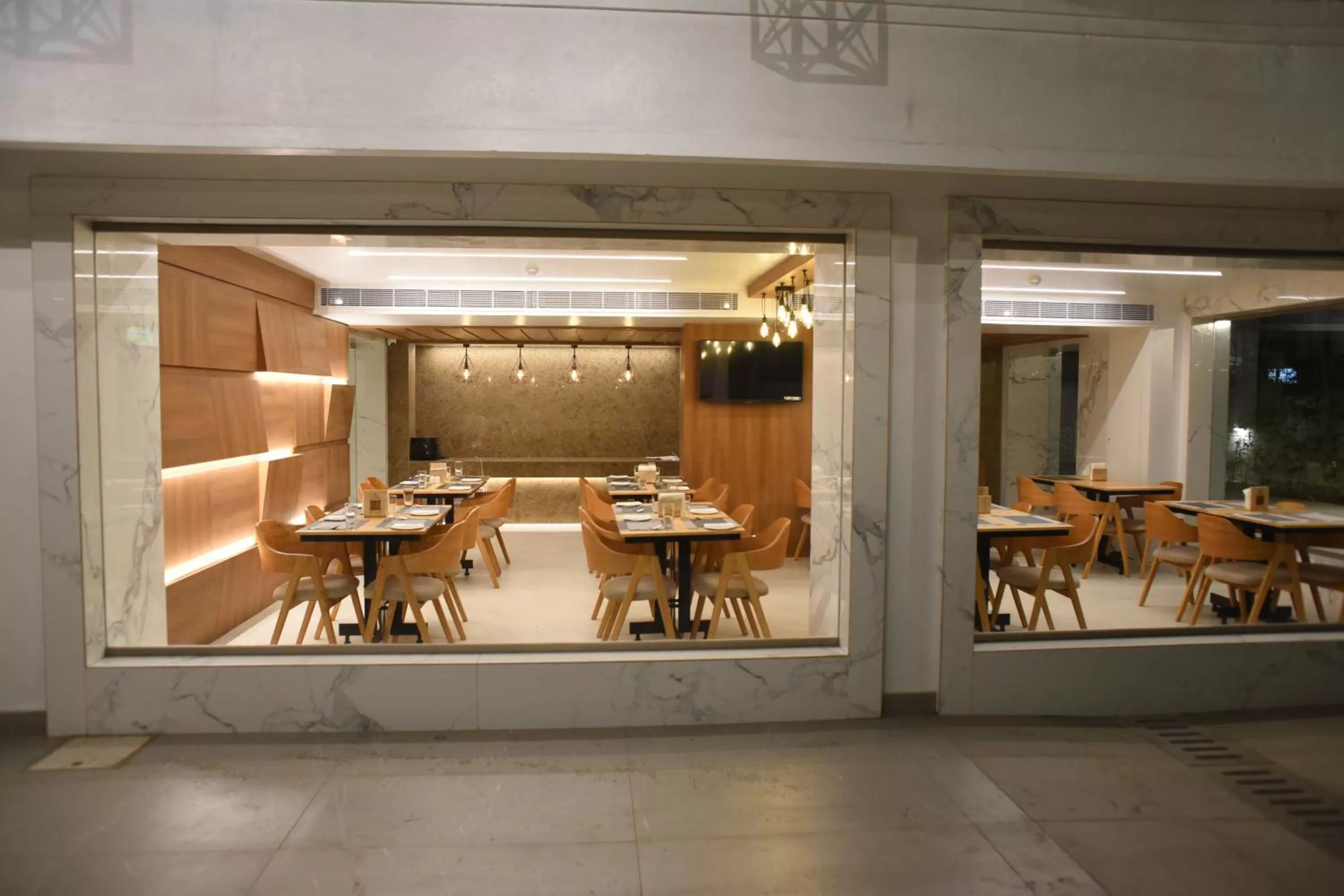 Restaurant/places to eat in RATHNA RESIDENCY - Near US CONSULATE