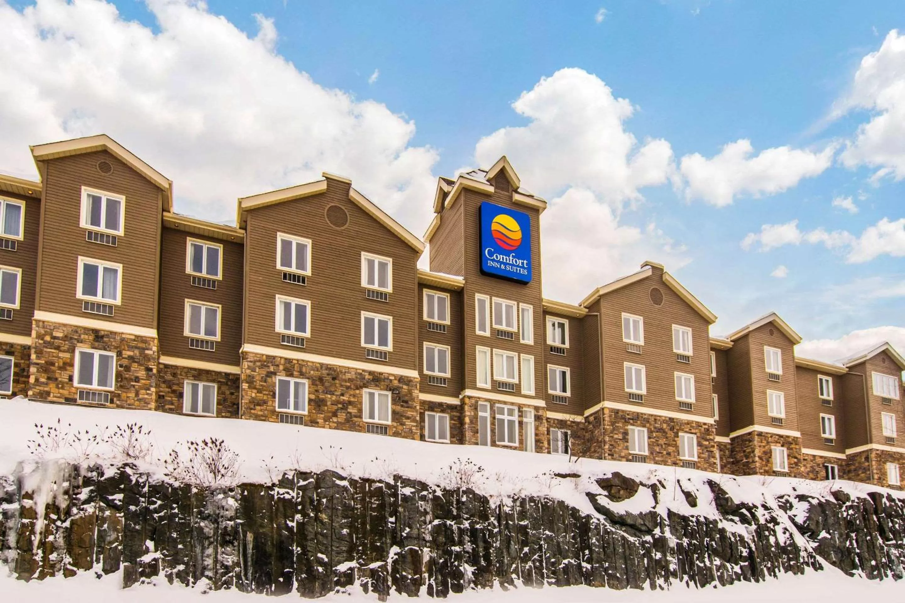 Property building in Comfort Inn & Suites