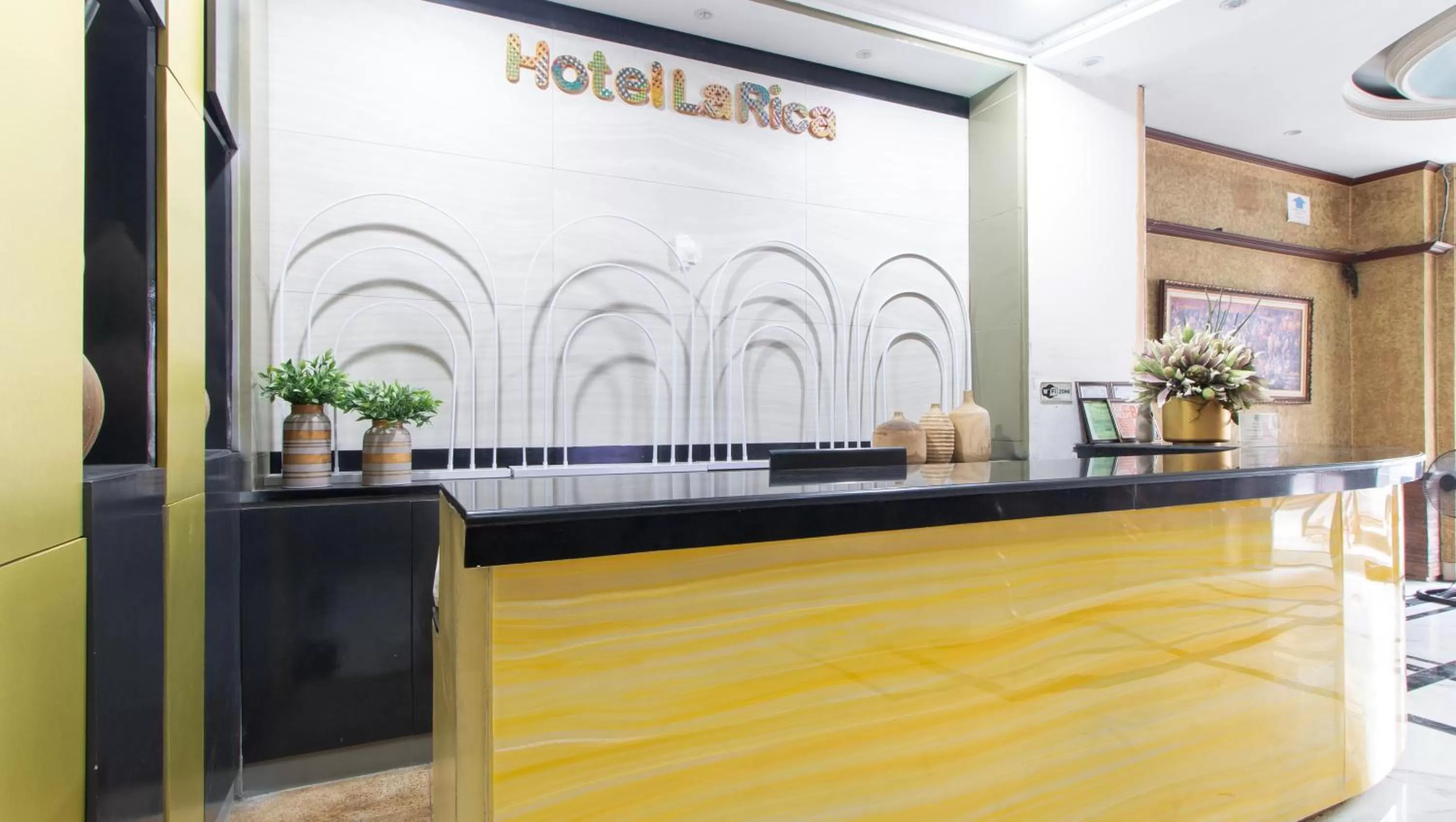 Lobby or reception in RedDoorz @ Downtown Tacloban