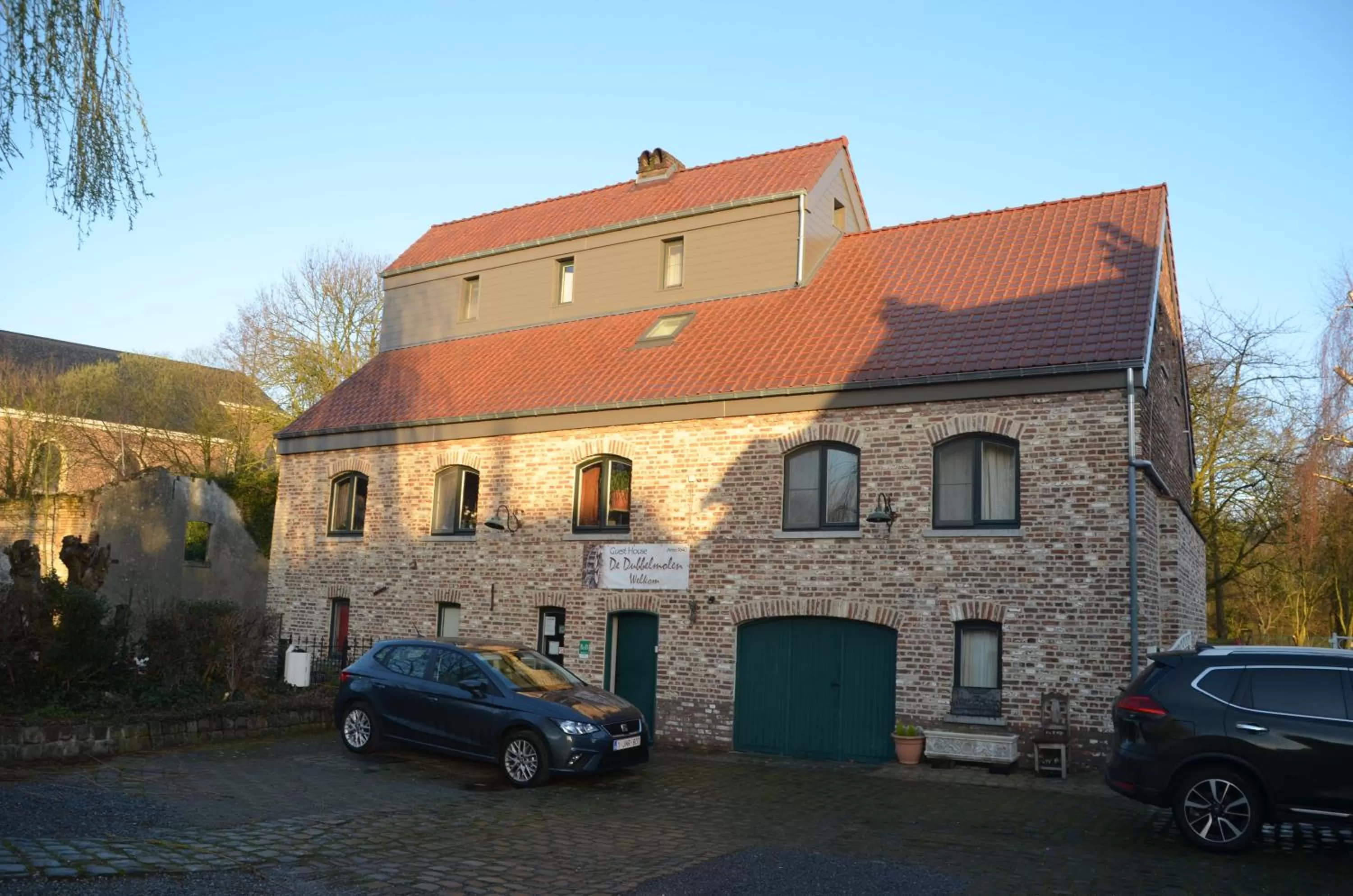 Property building in B&B De Dubbelmolen
