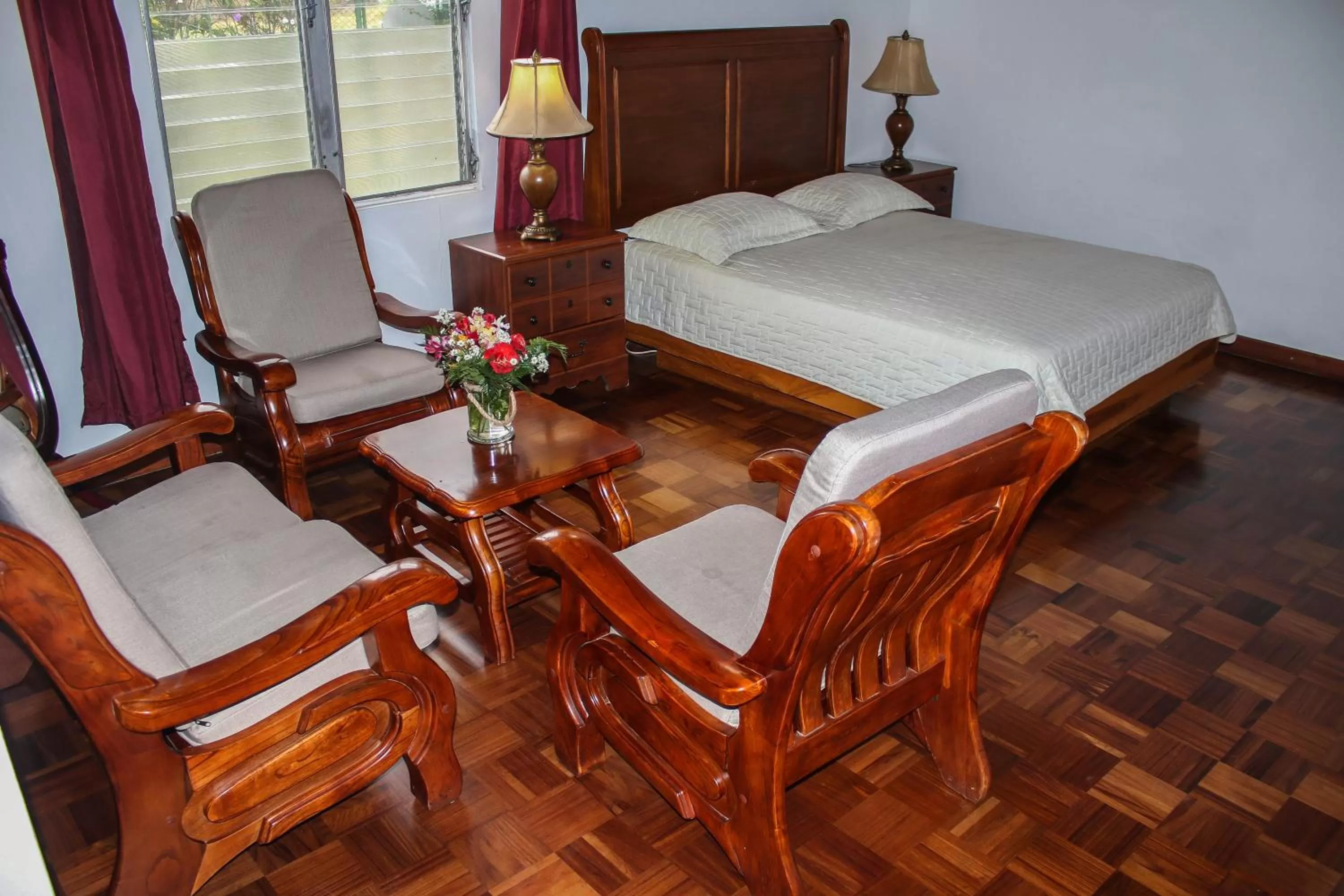 Photo of the whole room in Hotel Rebequet