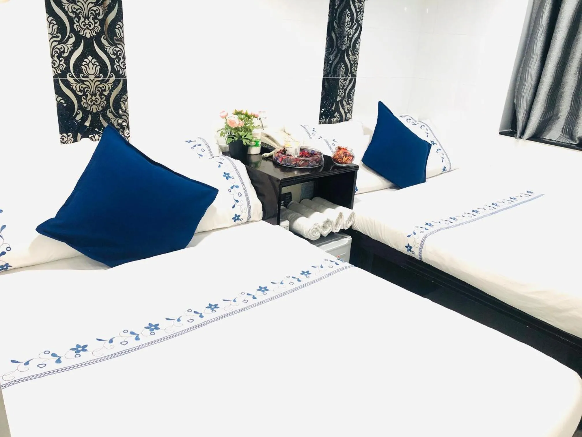 cot, Bed in Ashoka Hostel