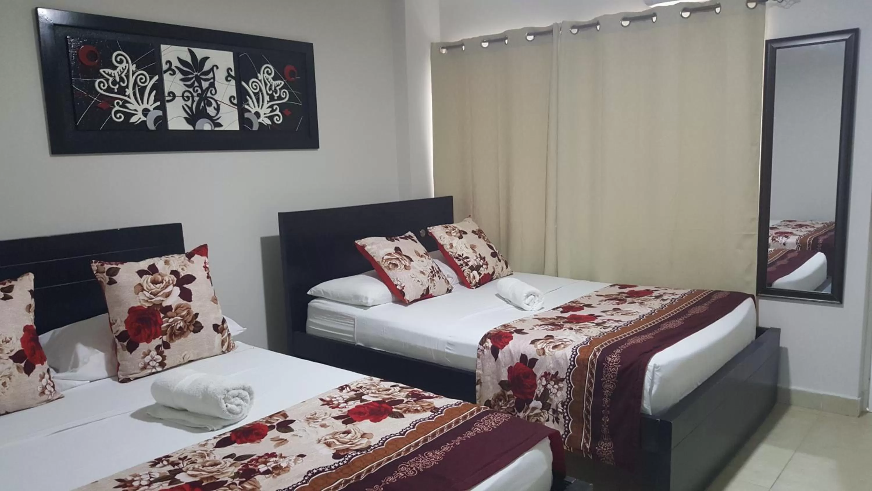 Bed in Caribbean Island Hotel Piso 2