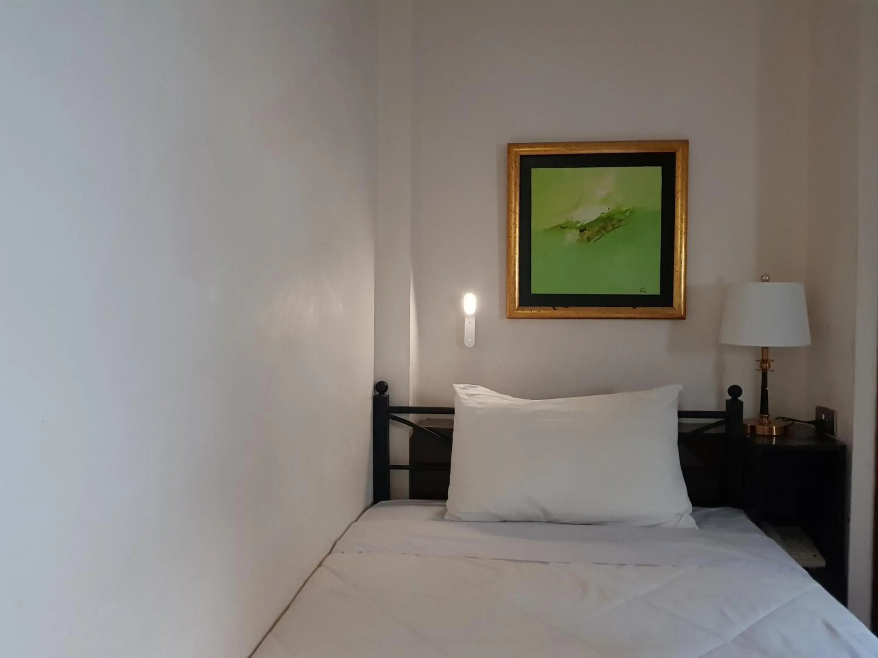 Deluxe Single Room in Memory Hotel Deluxe Single Room in Memory Hotel