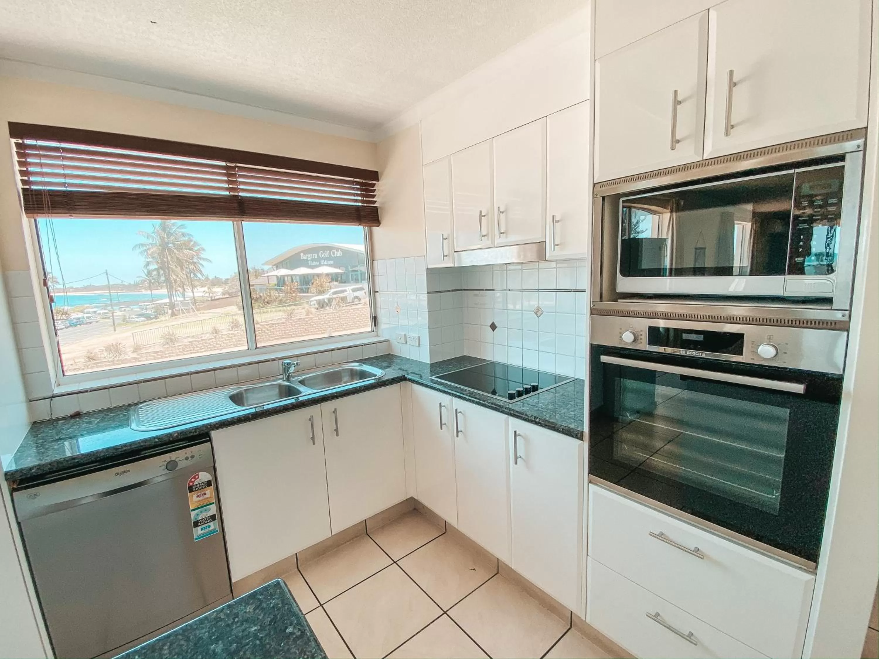 Kitchen or kitchenette in Bargara Blue Resort