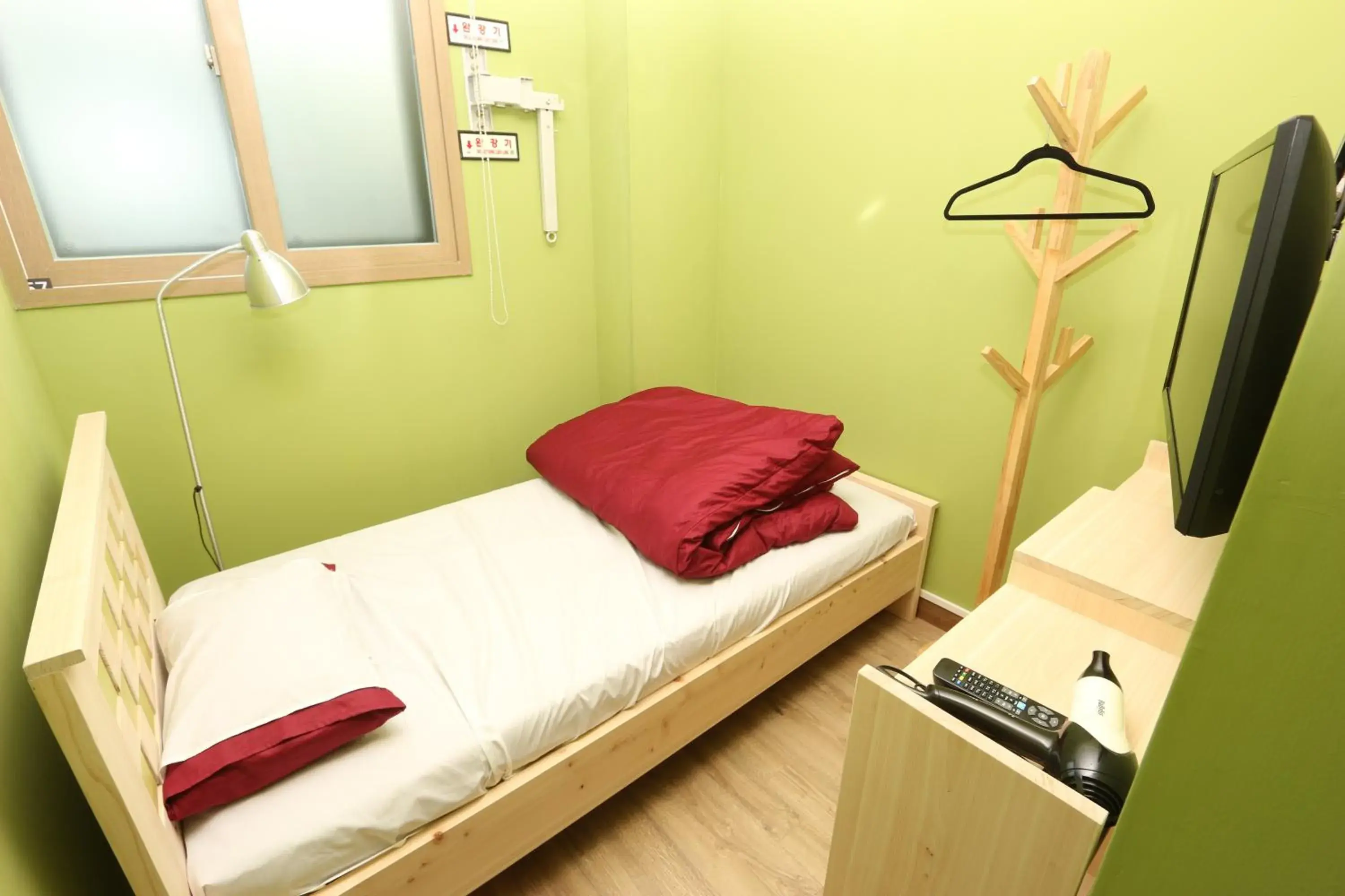 Single Room in Daegu Midtown Hostel Single Room in Daegu Midtown Hostel