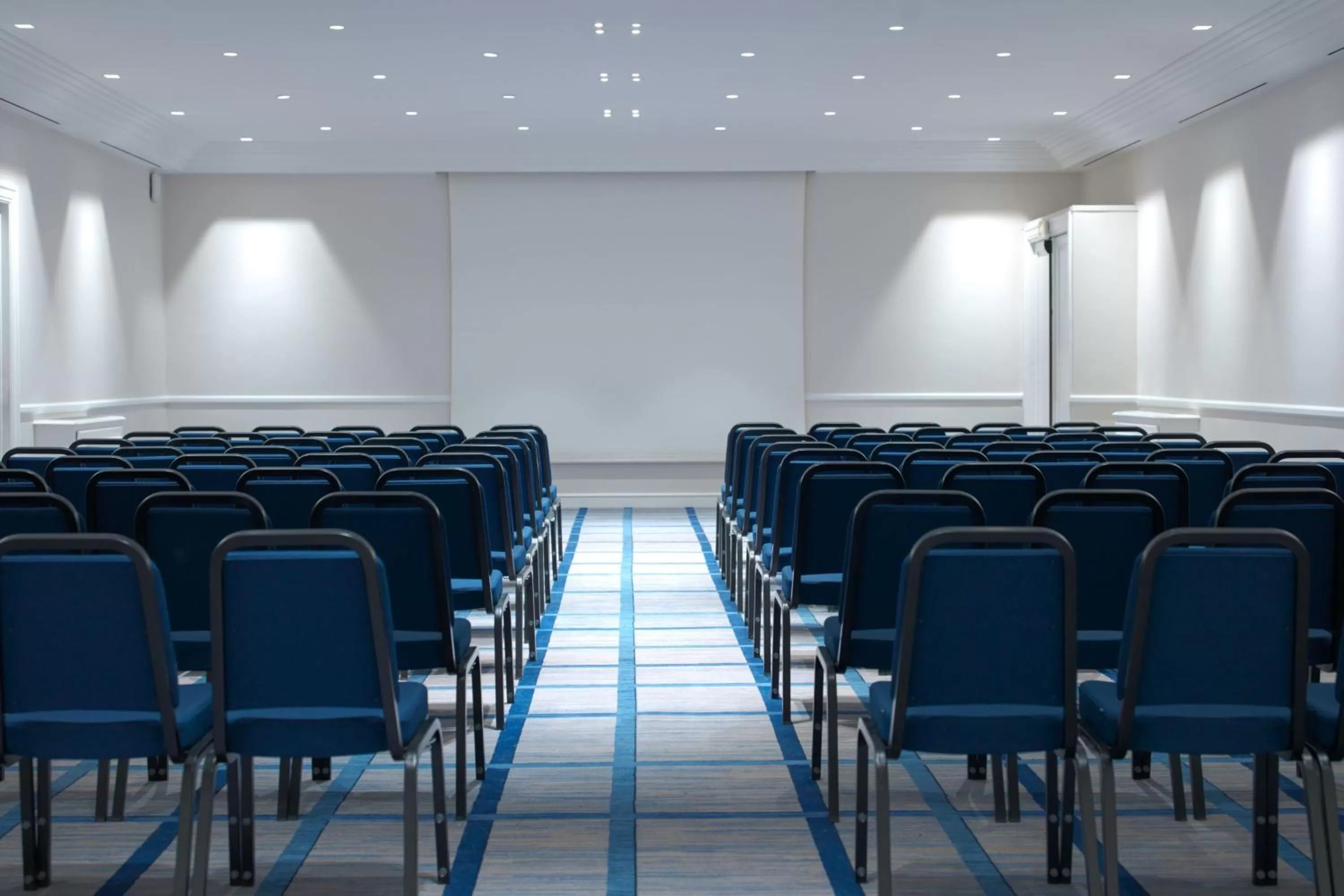 Meeting/conference room in Paris Marriott Opera Ambassador Hotel