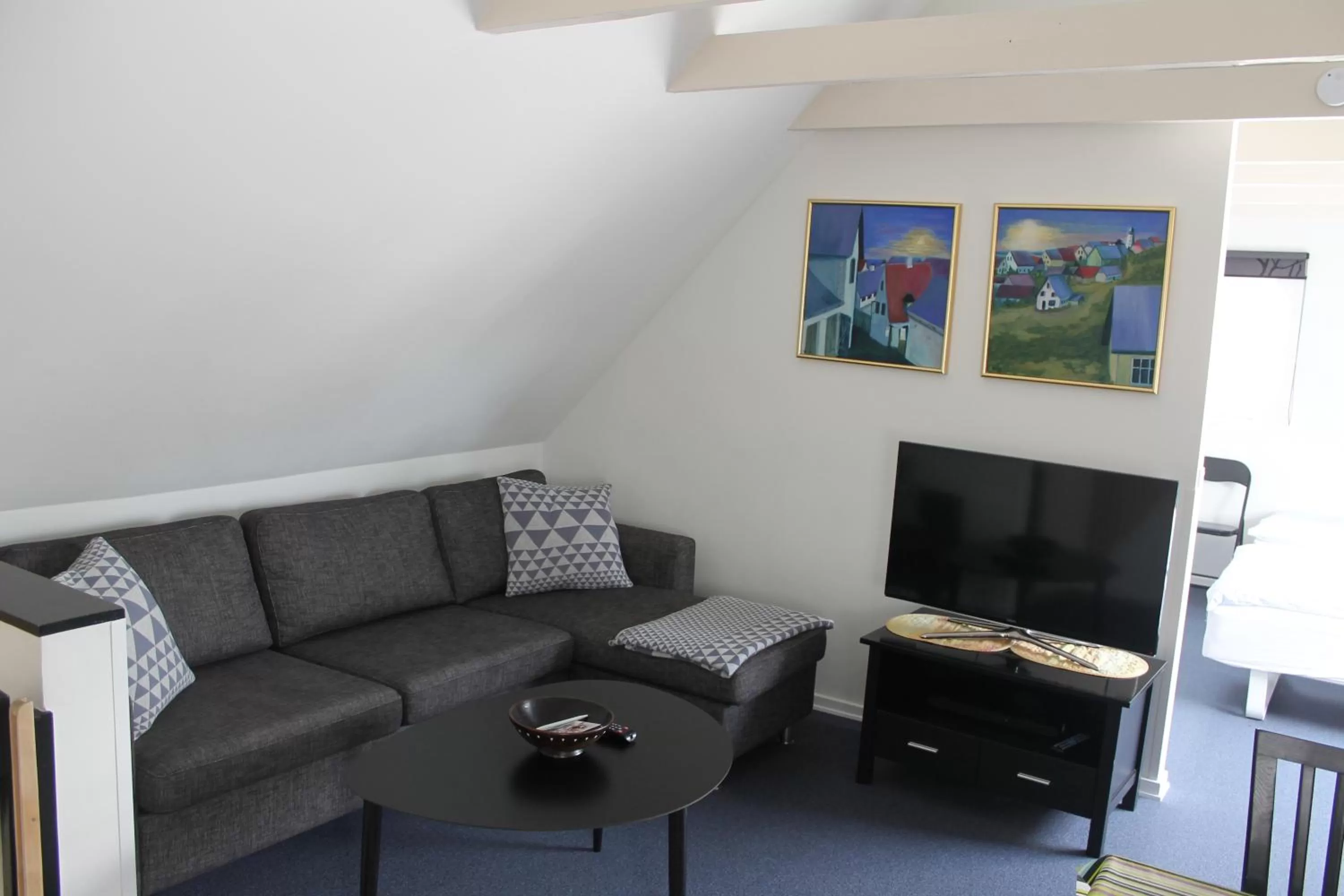 TV and multimedia in Amalie Bed and Breakfast & Apartments