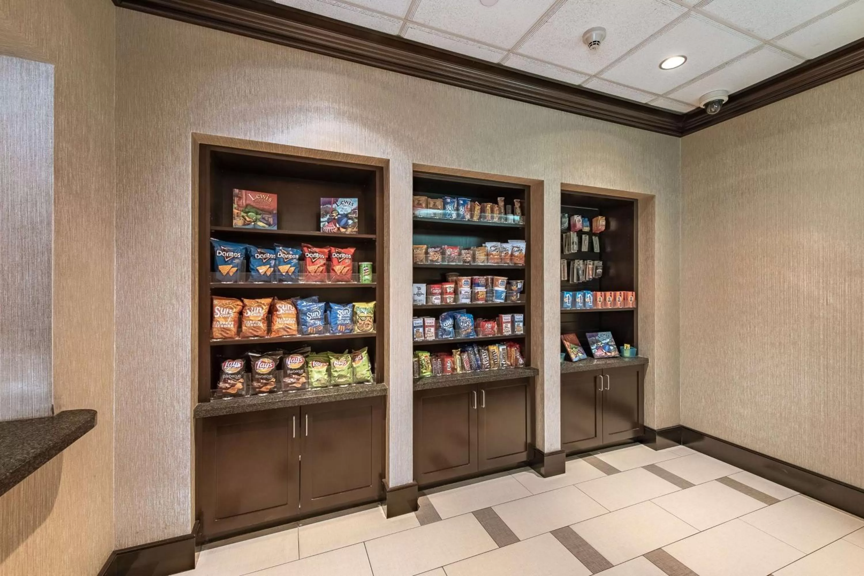 Restaurant/places to eat in Homewood Suites by Hilton Oxnard/Camarillo