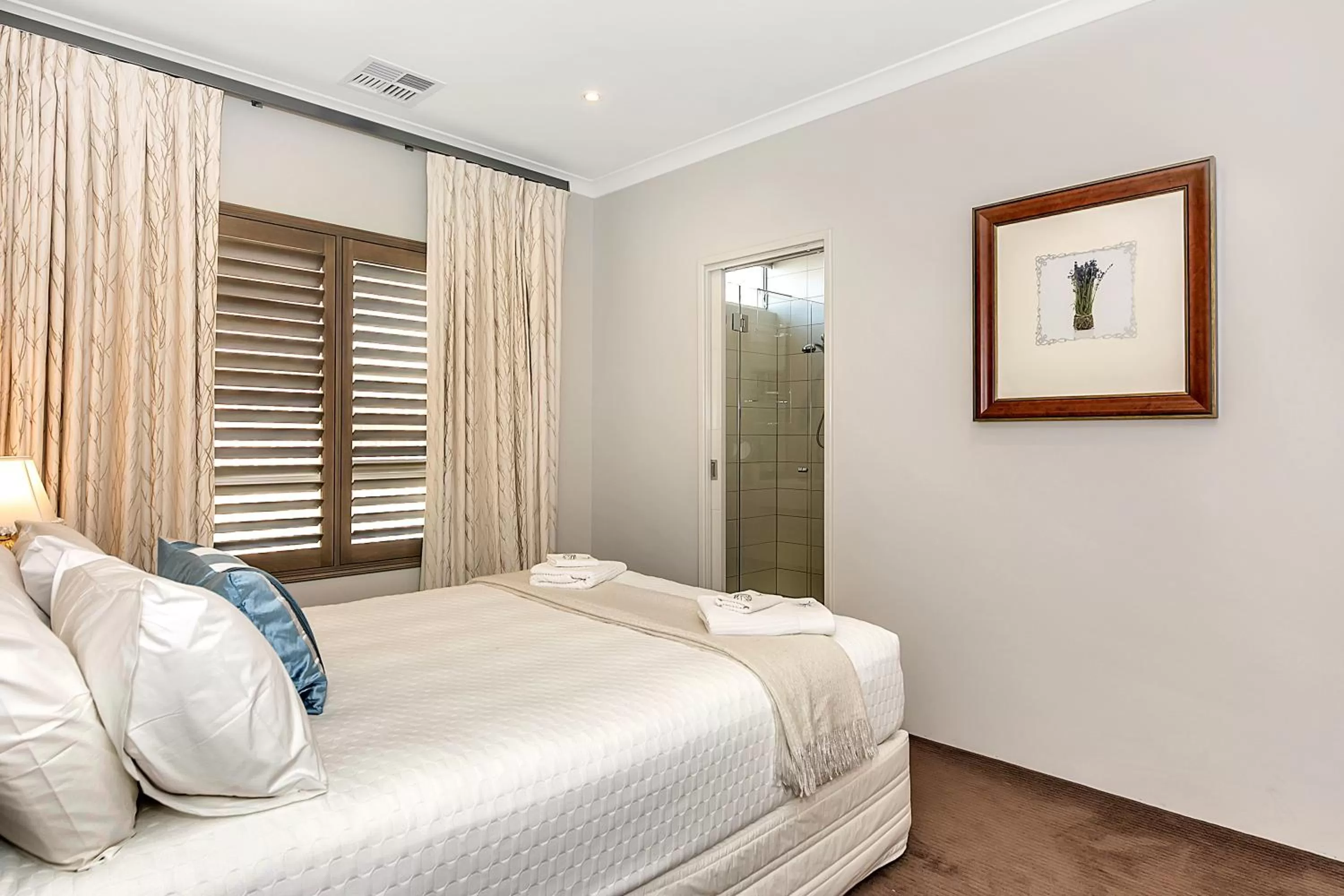 Photo of the whole room in Lavender Manor BnB