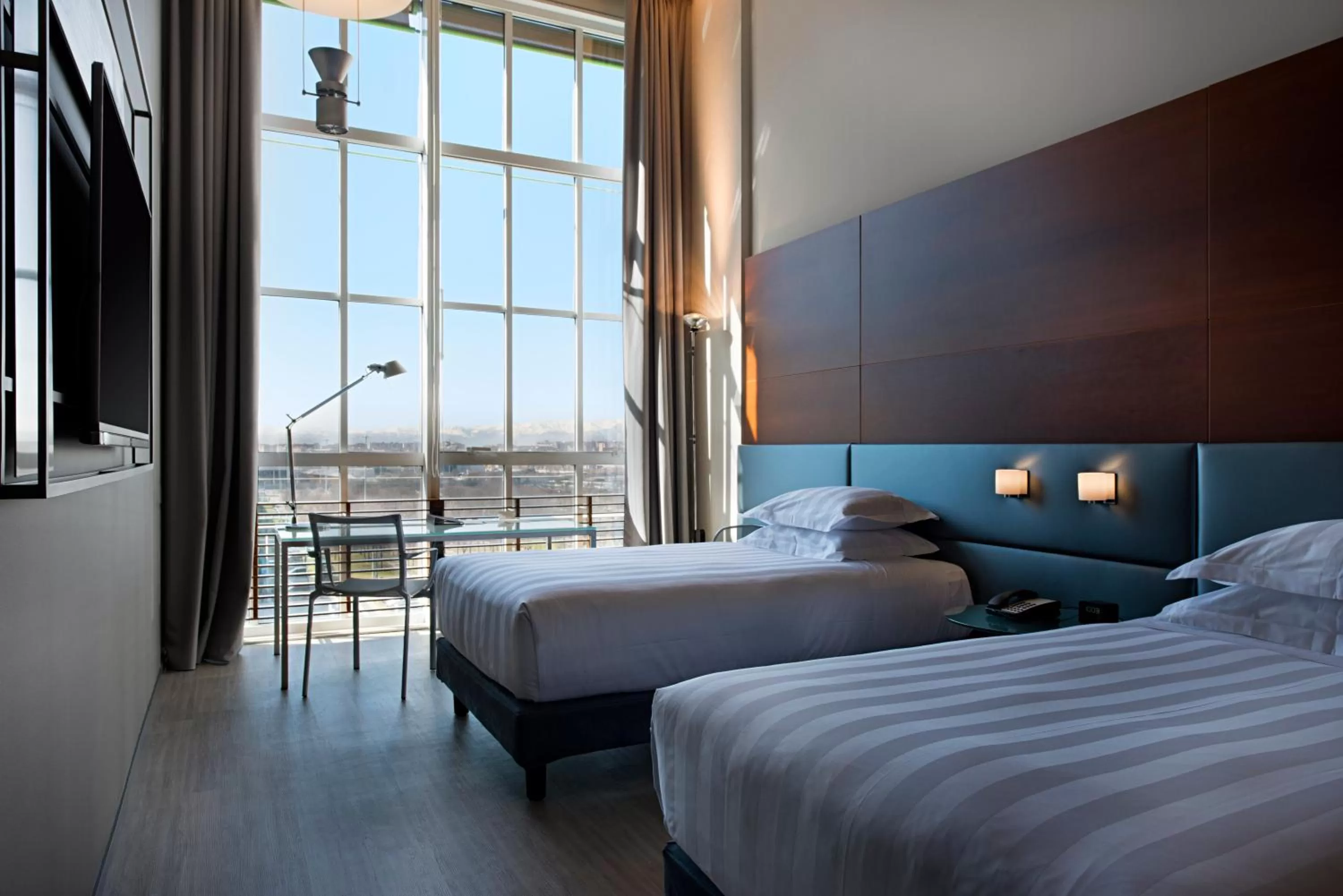 Bedroom, Bed in DoubleTree by Hilton Turin Lingotto