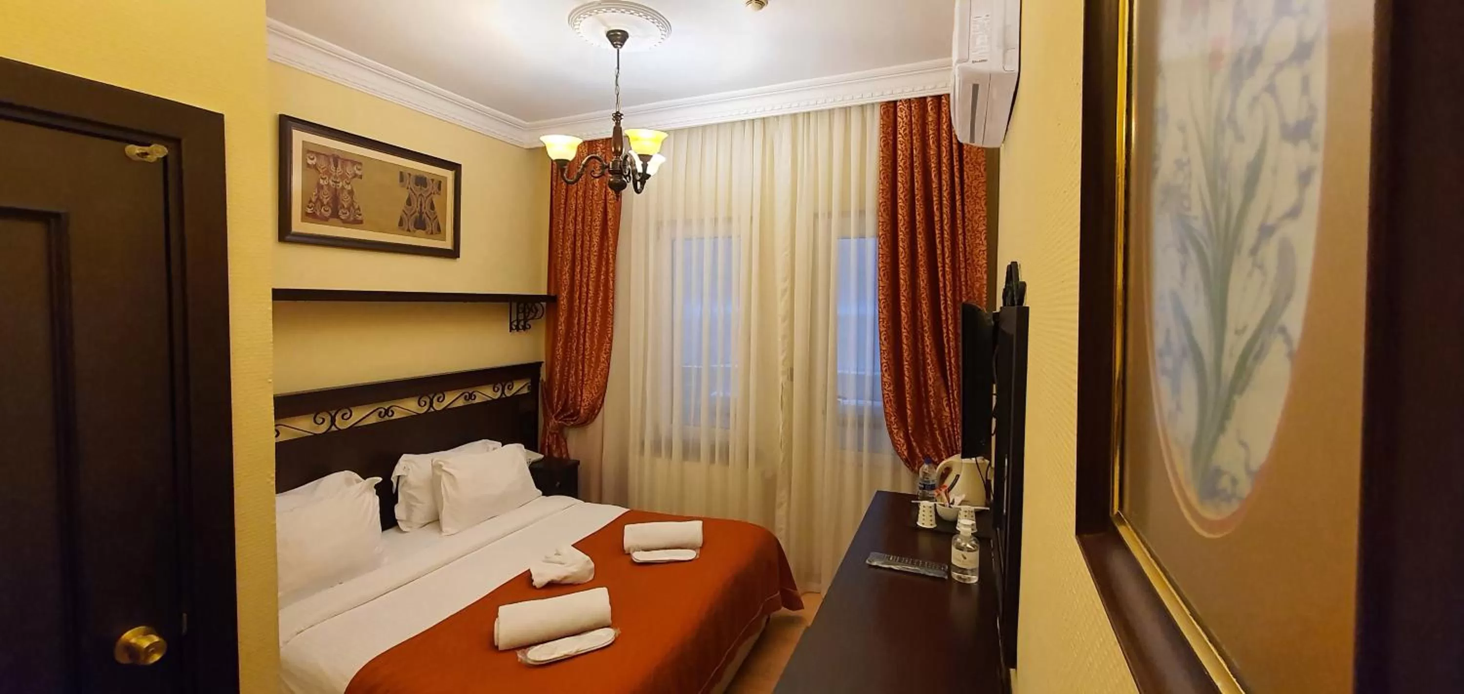 Bedroom, Bed in Ottoman Hotel Imperial-Special Category