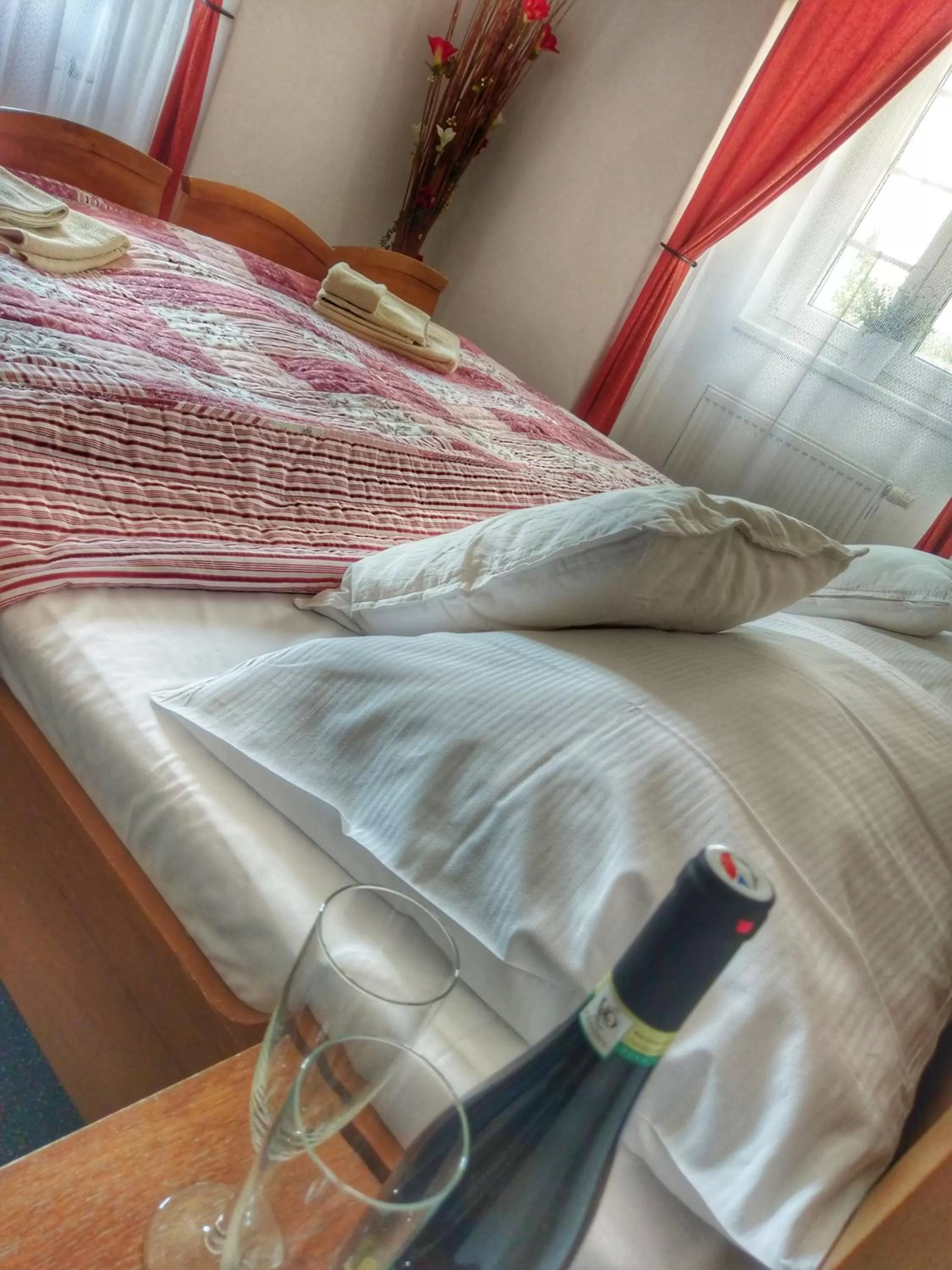 Bed in Hotel a Hostinec Tálský mlýn