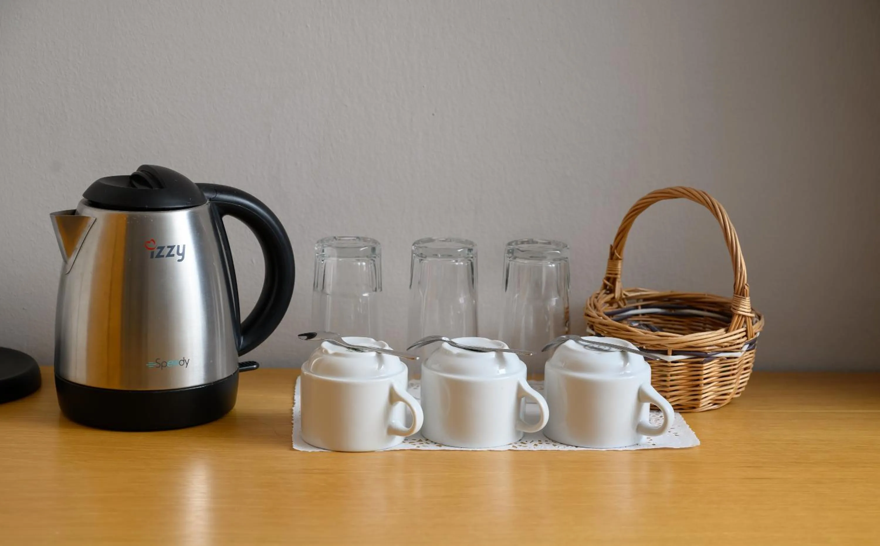 Coffee/tea facilities in El Greco Hotel