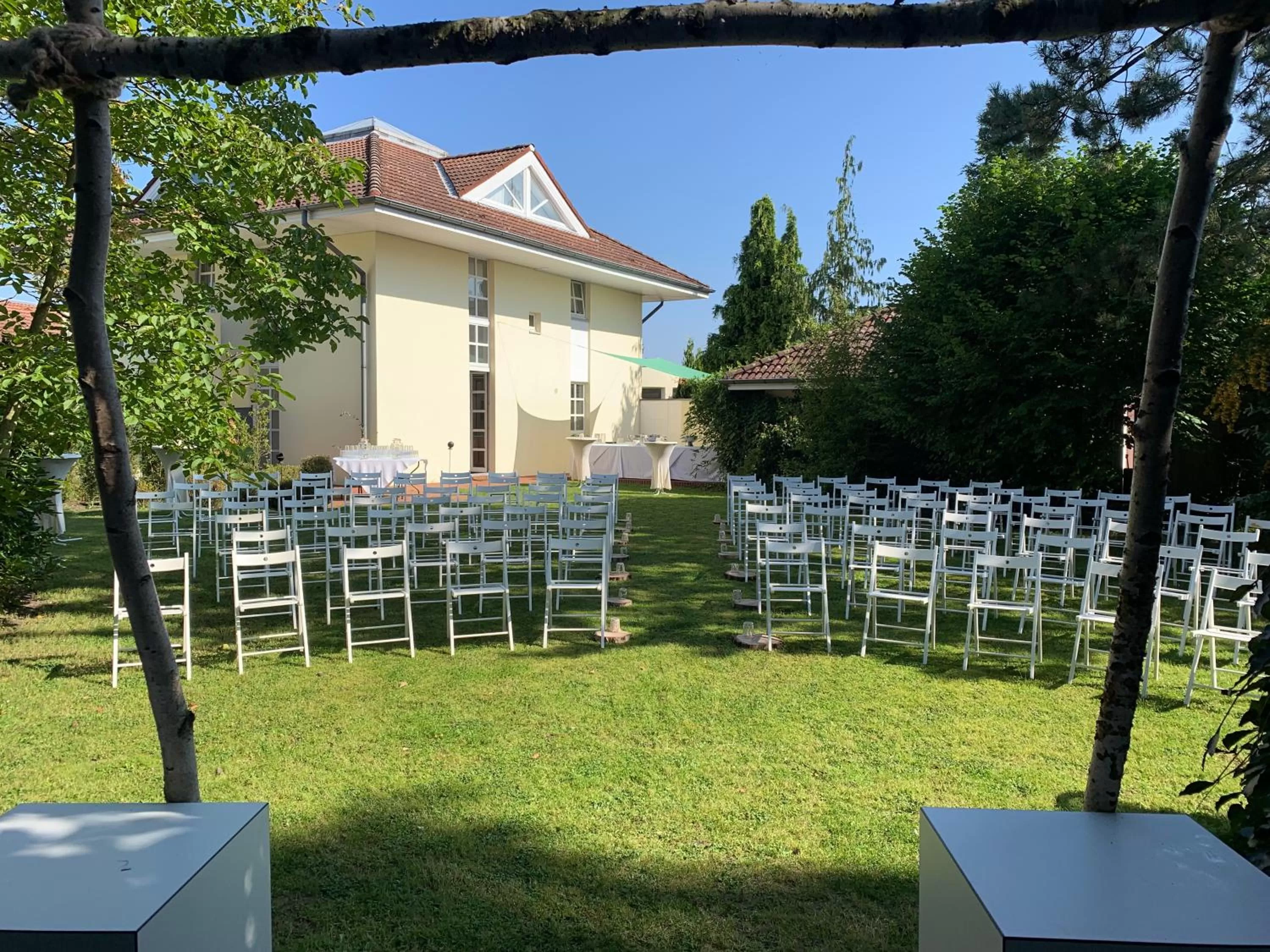 Garden, Property Building in Park-Lodge Am Rohrbusch
