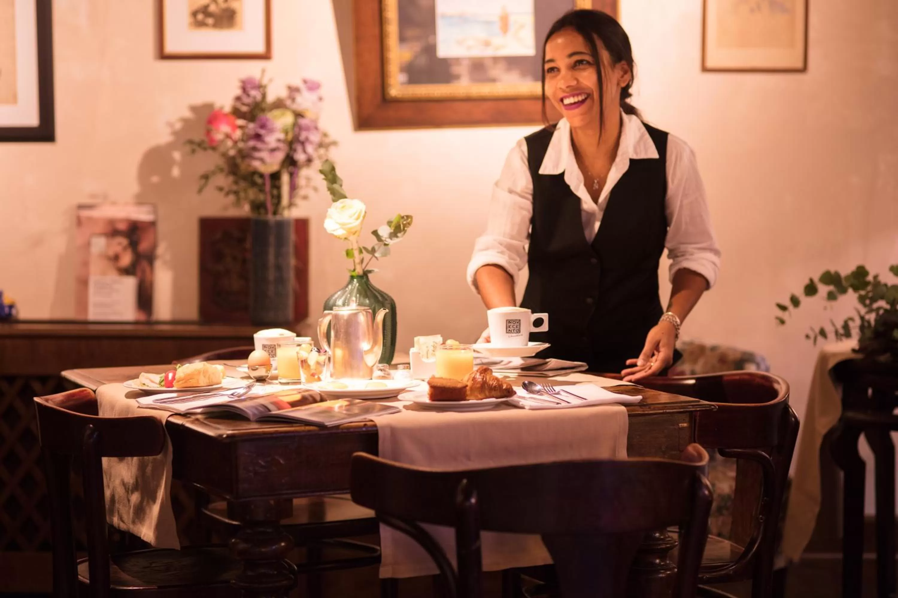 Staff in Novecento - By Romanelli Family