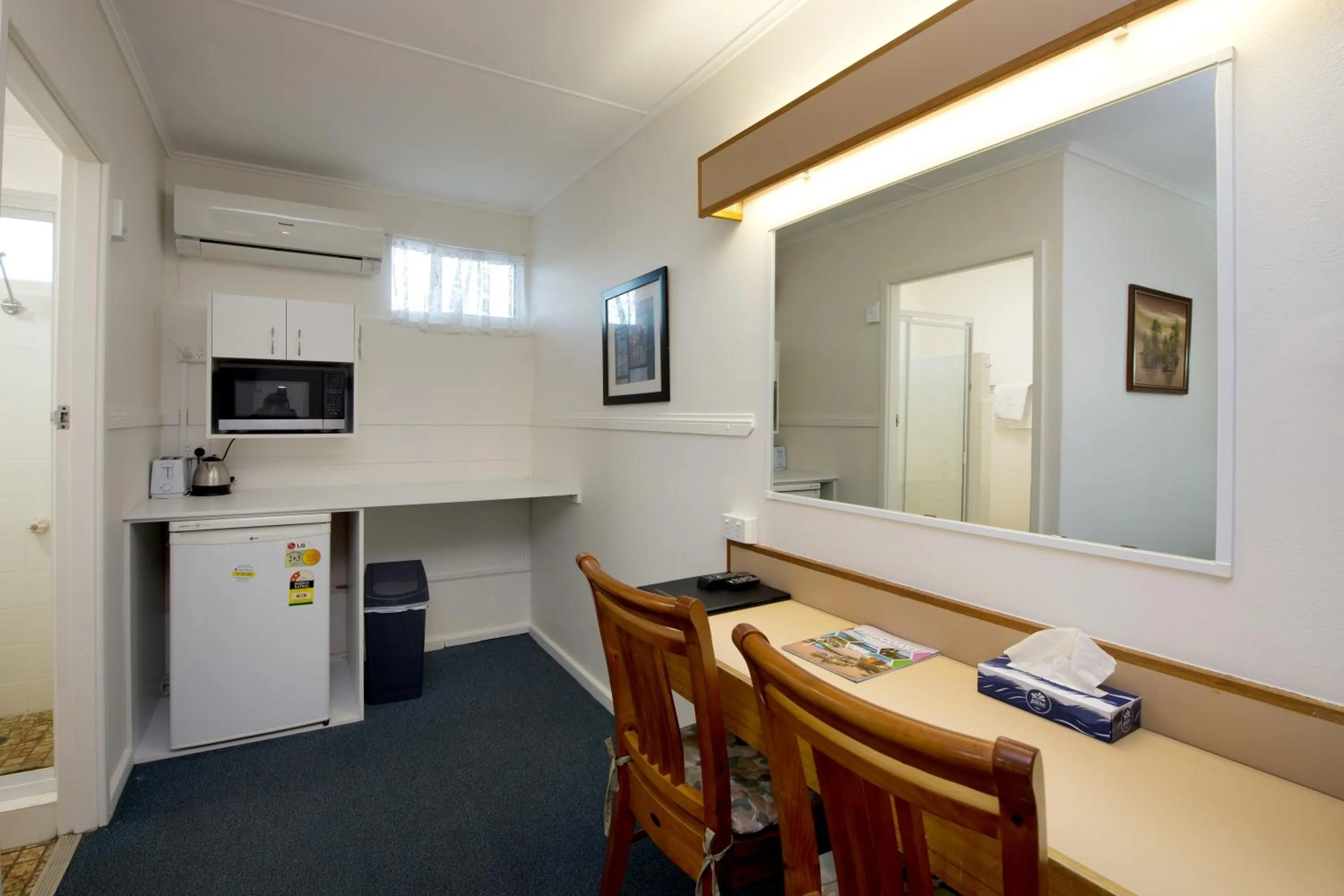 Coffee/tea facilities in Mineral Sands Motel