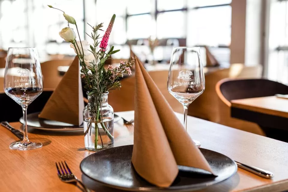 Restaurant/places to eat in GINN Hotel Hamburg Elbspeicher