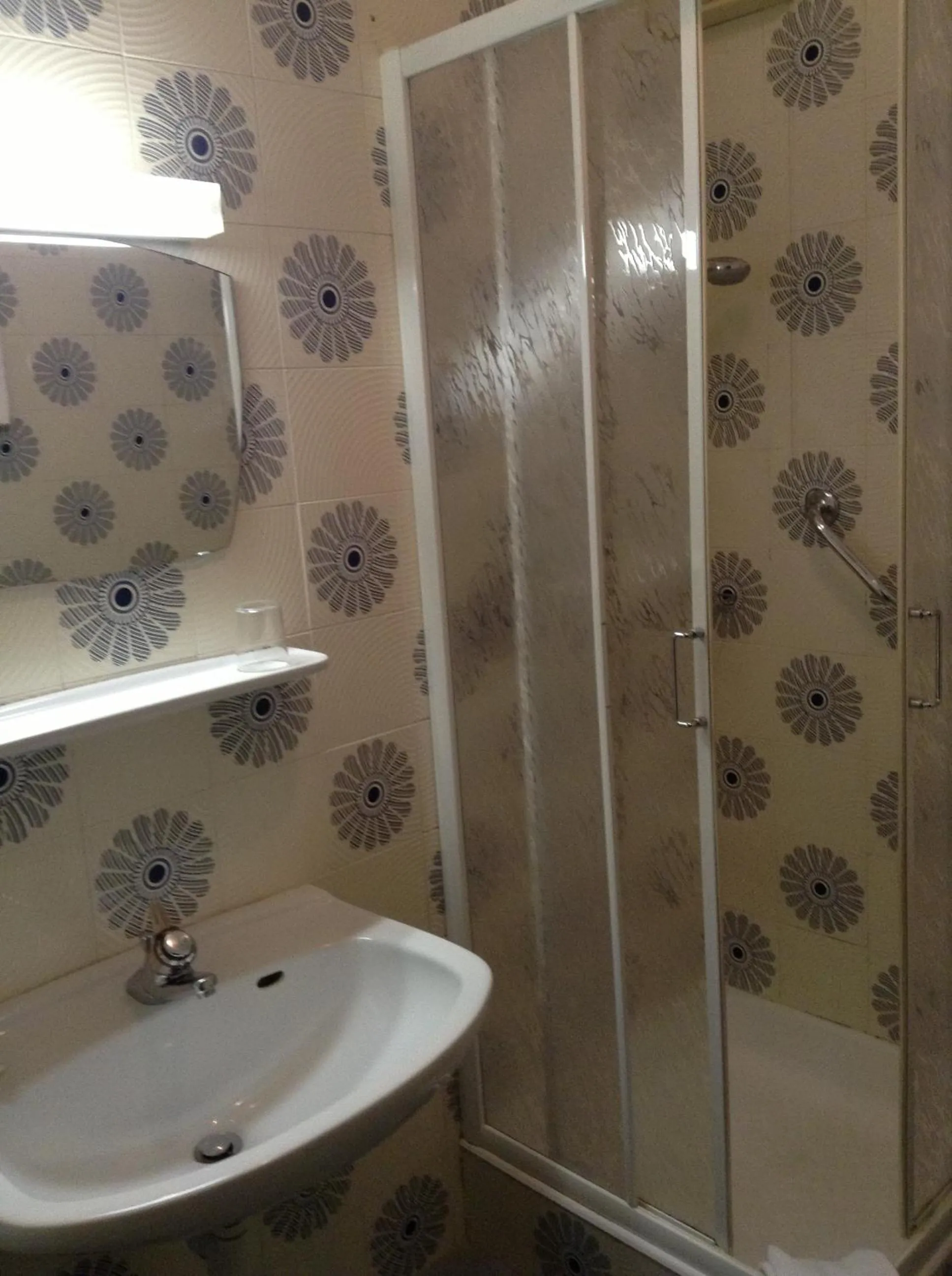 Bathroom in Hotel Daniela