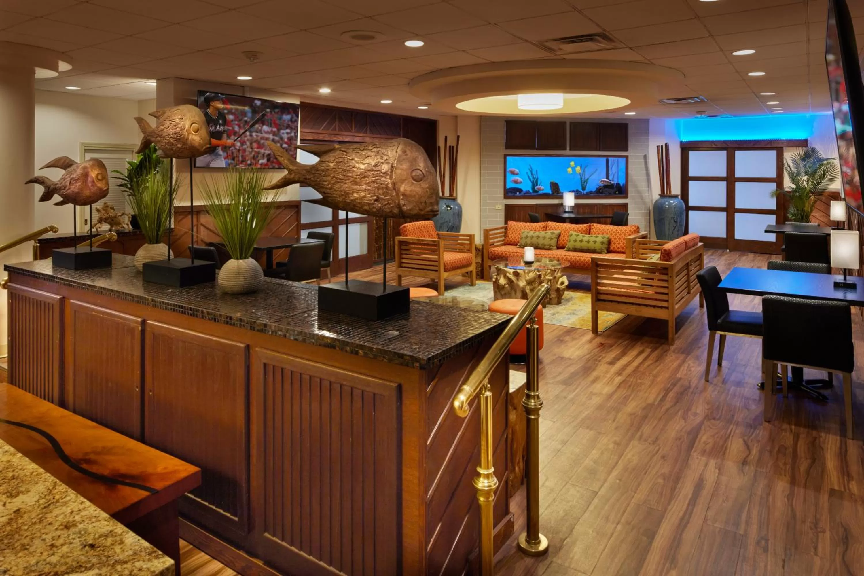 Lounge or bar in Airport Honolulu Hotel, Trademark Collection by Wyndham