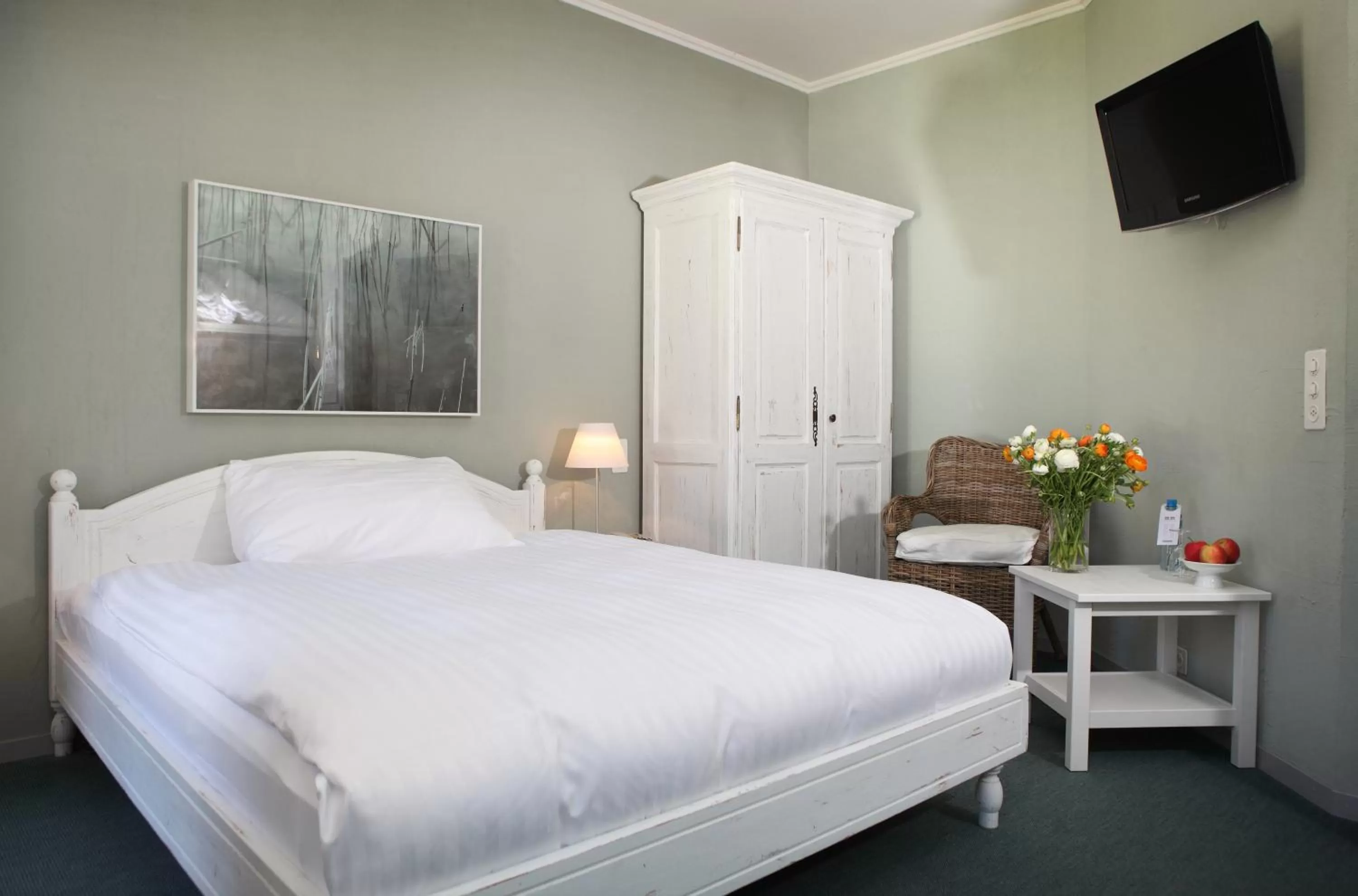 Bedroom, Bed in Hotel Hirschen am See