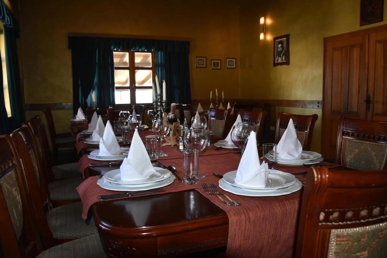 Restaurant/places to eat in OSTROG Aparthotel KOLIBA-VLASTNIŠTVO MANASTIRA OSTROG