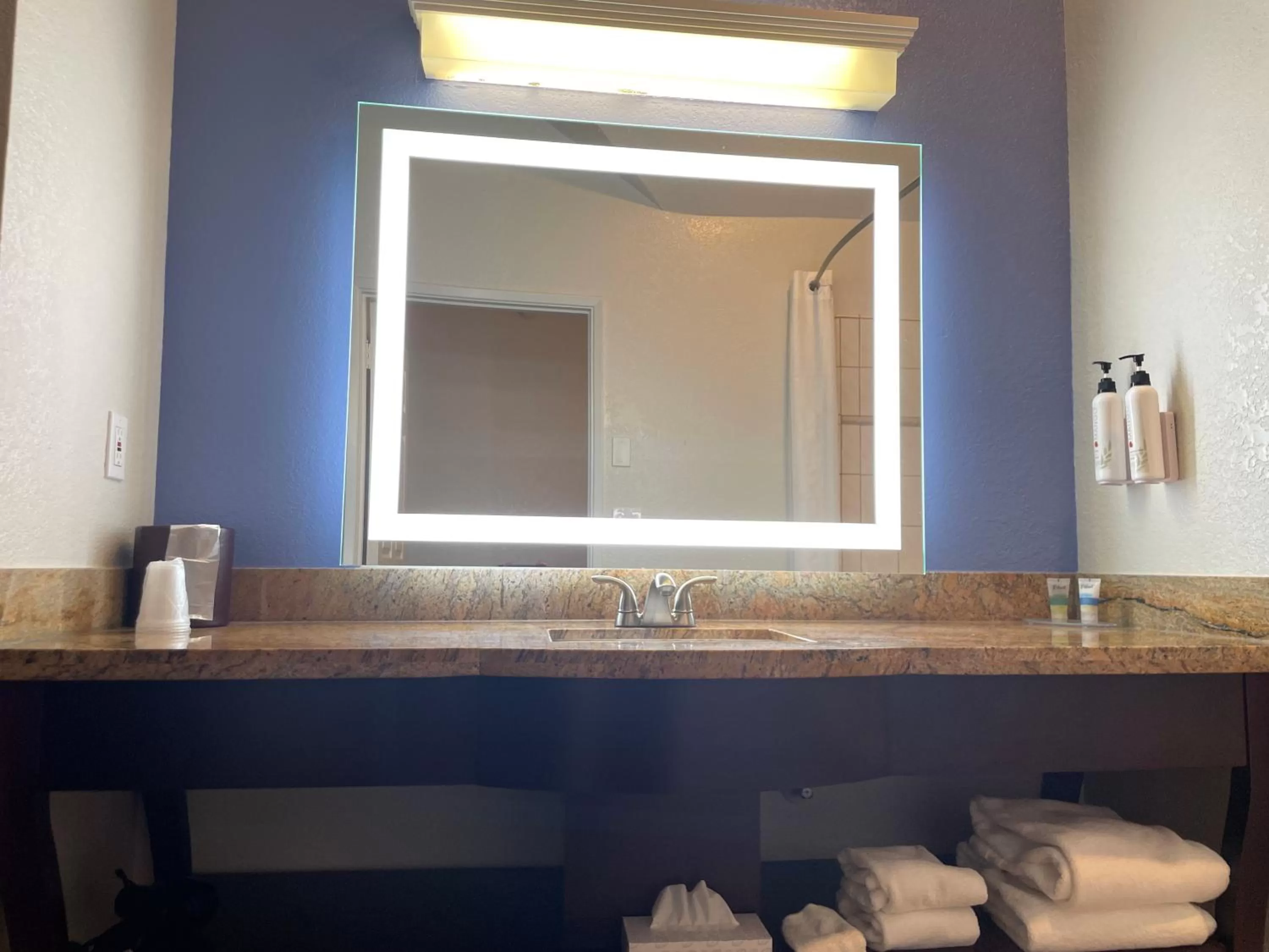 Bathroom in Hotel Solares