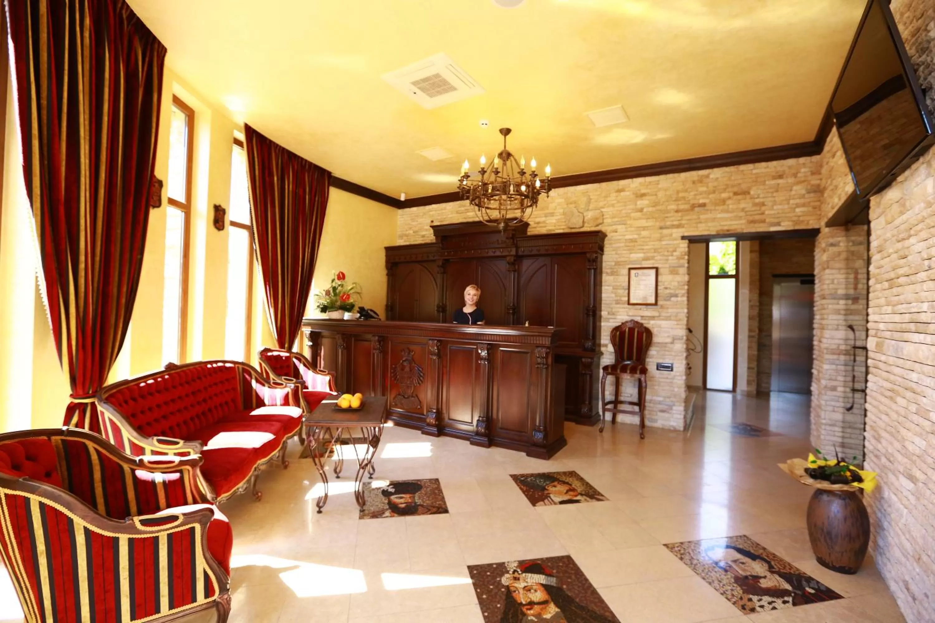 Staff in Castel Transilvania