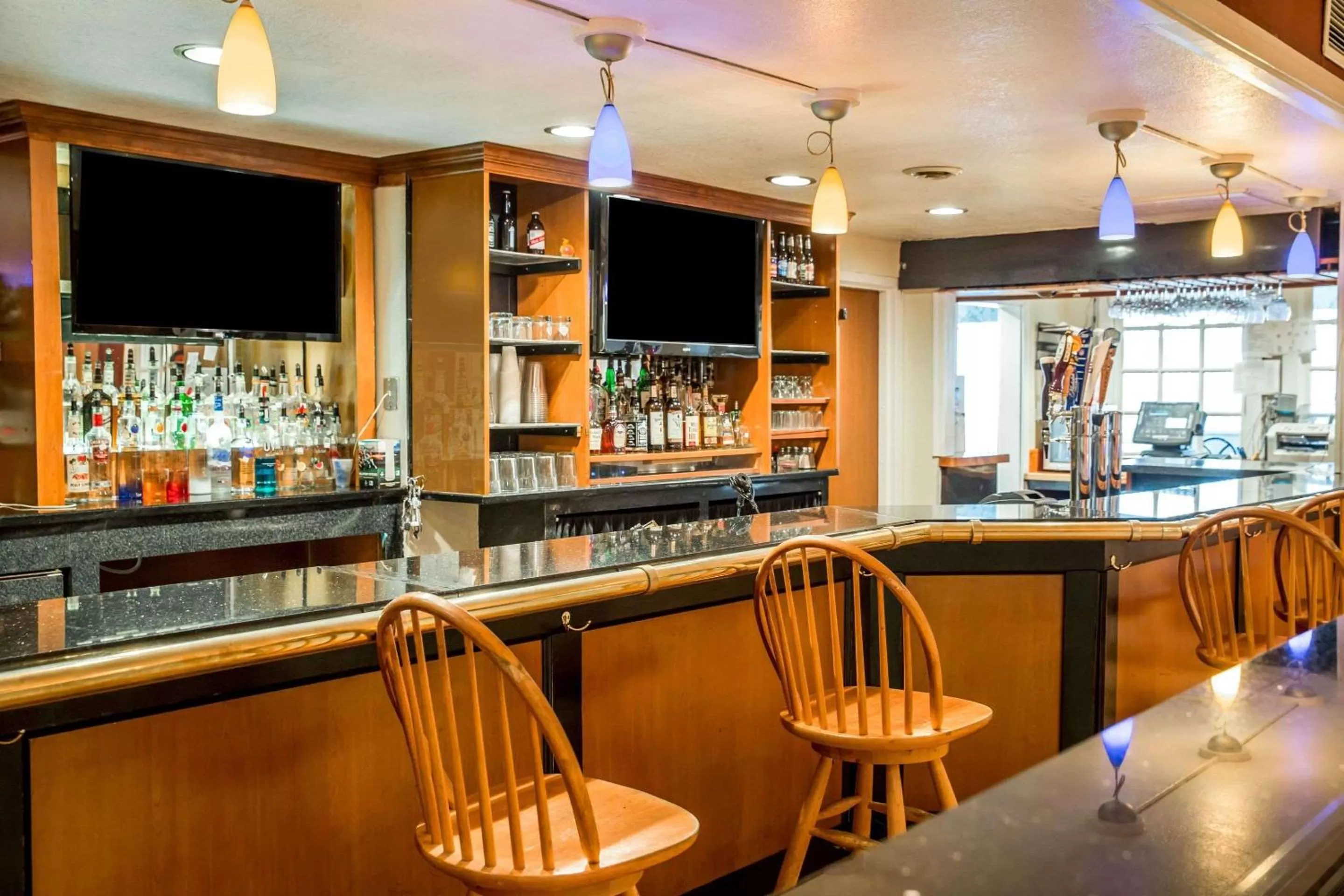 Restaurant/places to eat in Quality Inn Elizabeth City near University