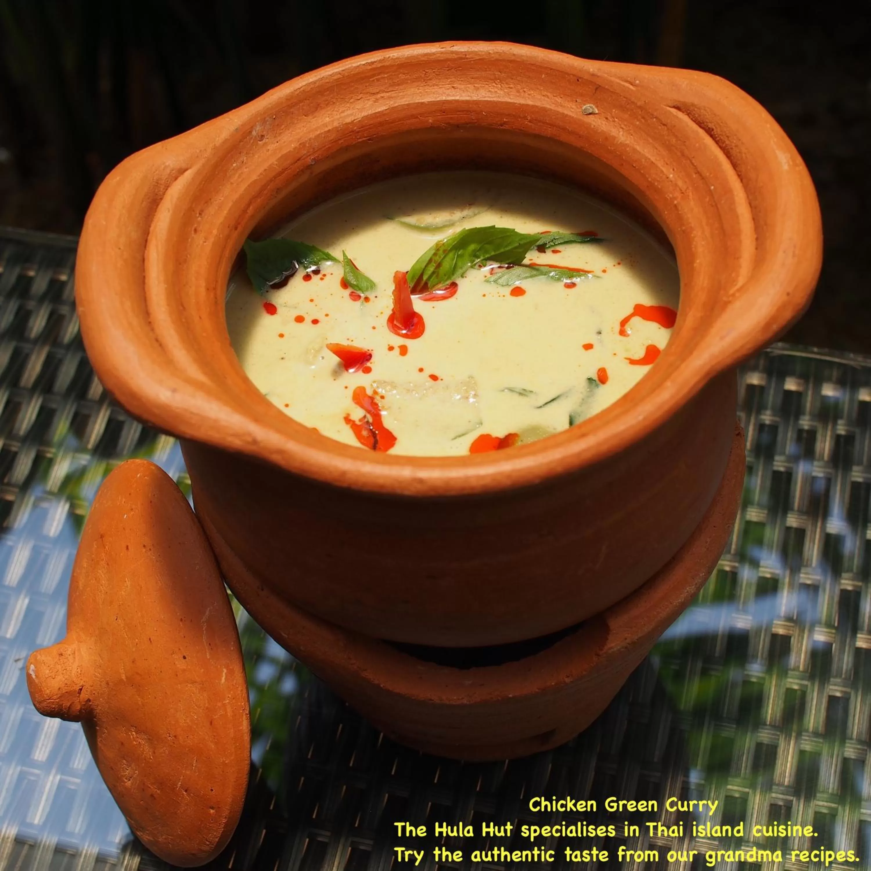 Lunch in HULA HULA RESORT l truly tropical and fun wellness