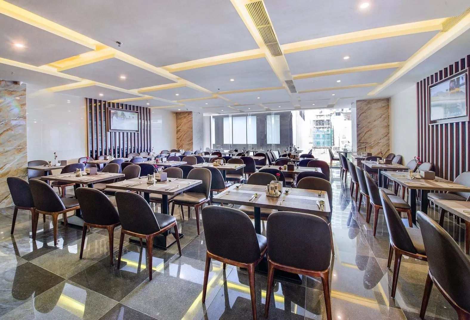 Restaurant/places to eat in Atlantic Nha Trang Hotel