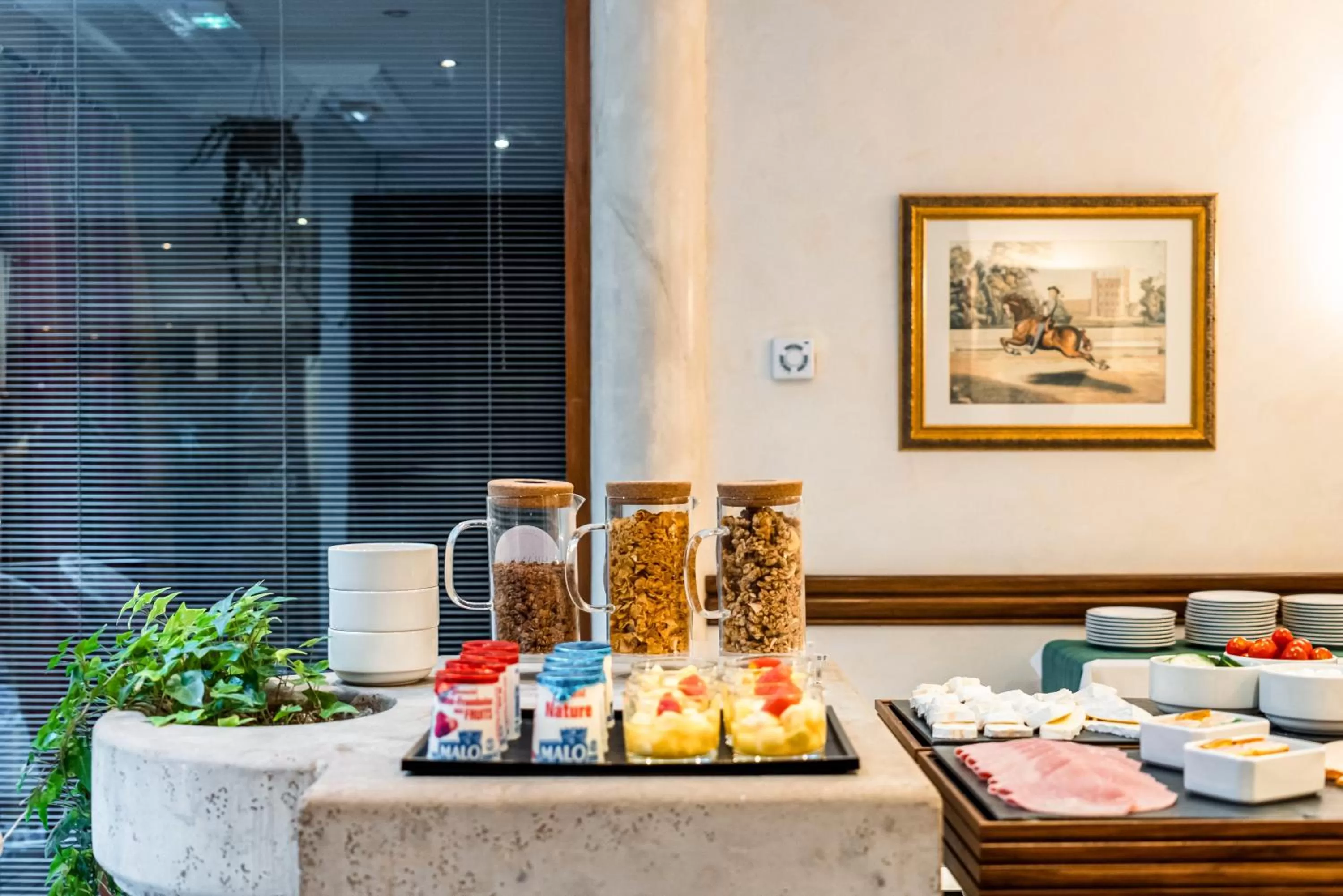 Breakfast in Villa Beaumarchais