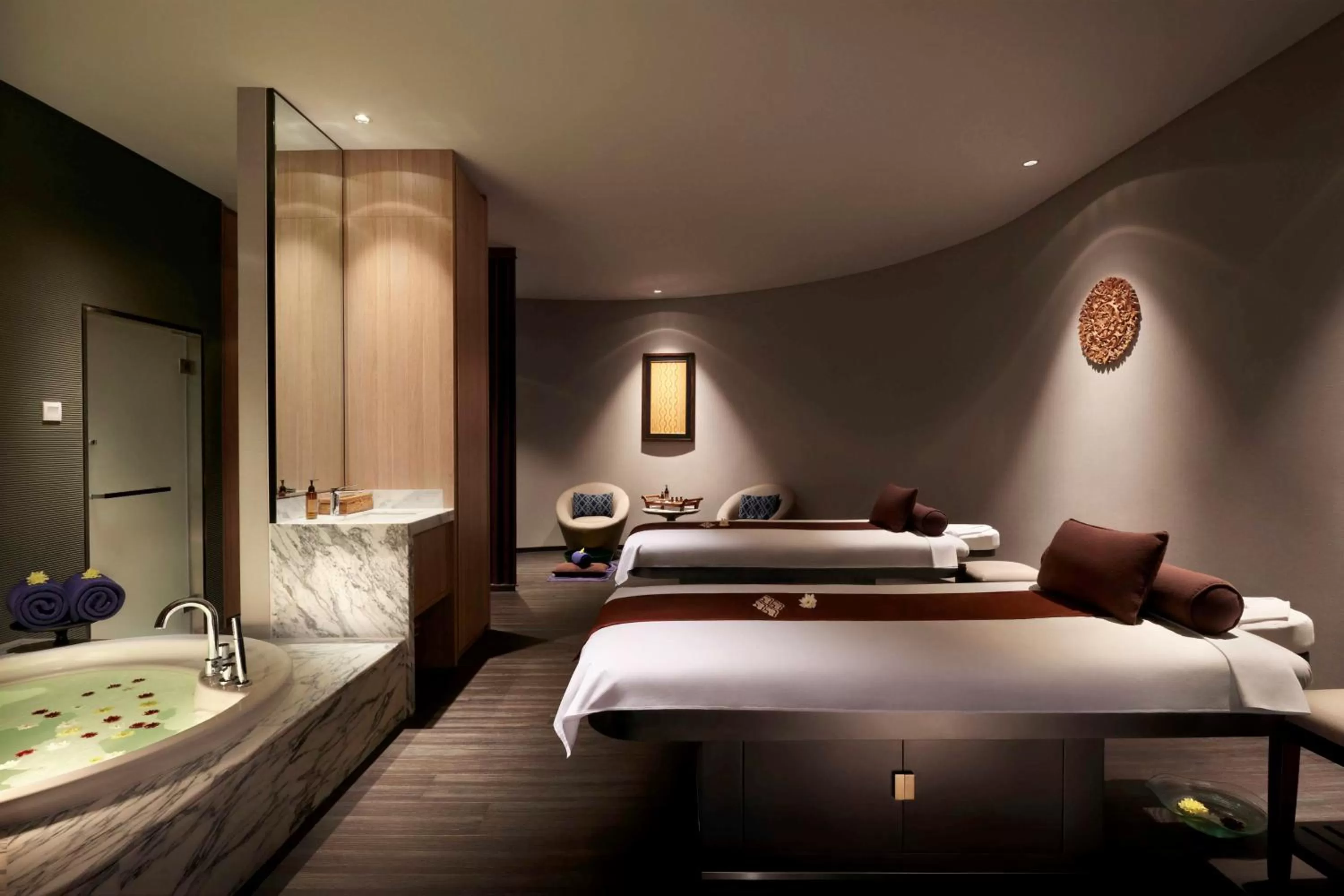 Spa and wellness centre/facilities, Bed in DoubleTree by Hilton Putrajaya Lakeside