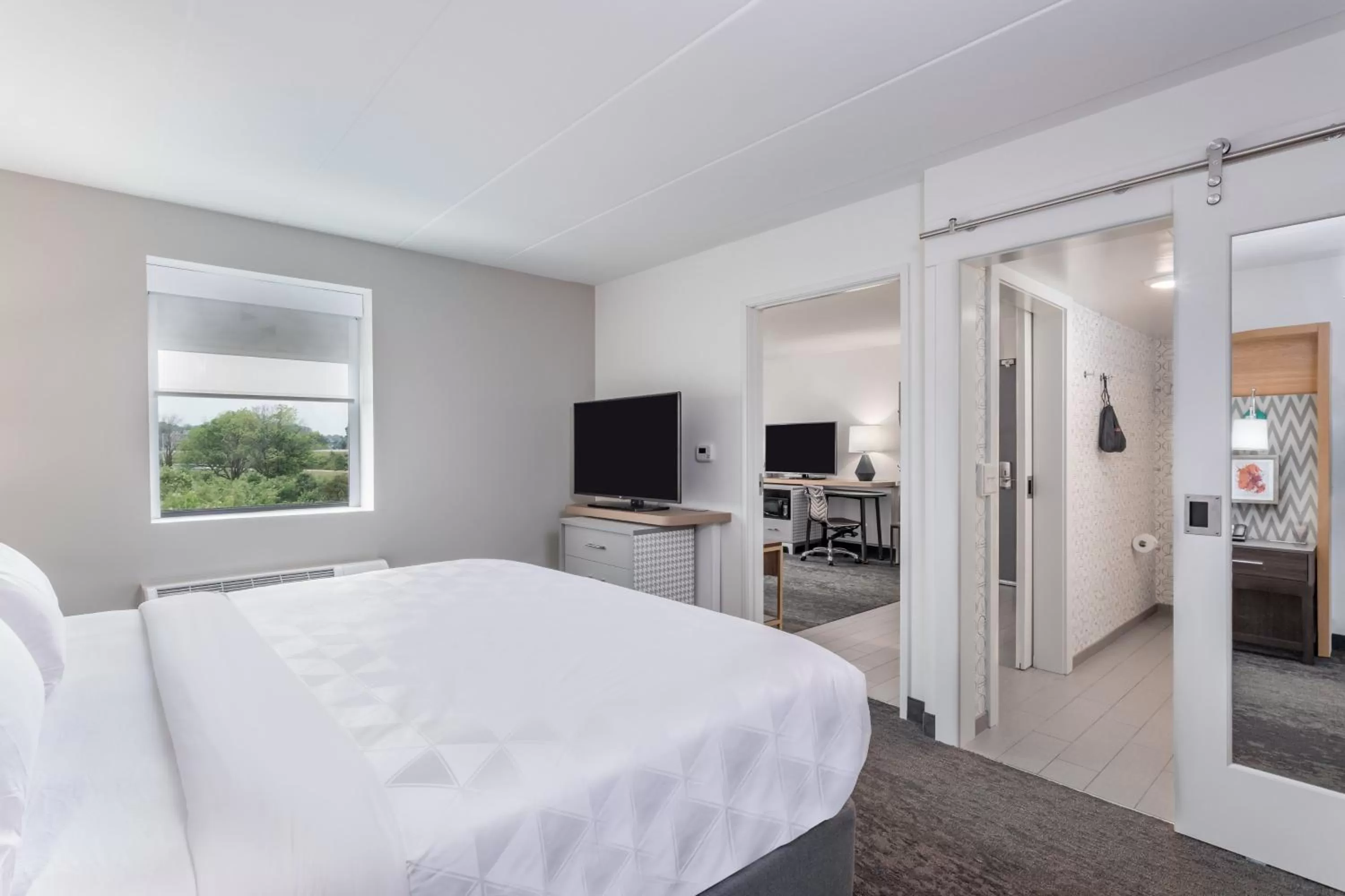 Photo of the whole room, Bed in Holiday Inn - Columbus by IHG