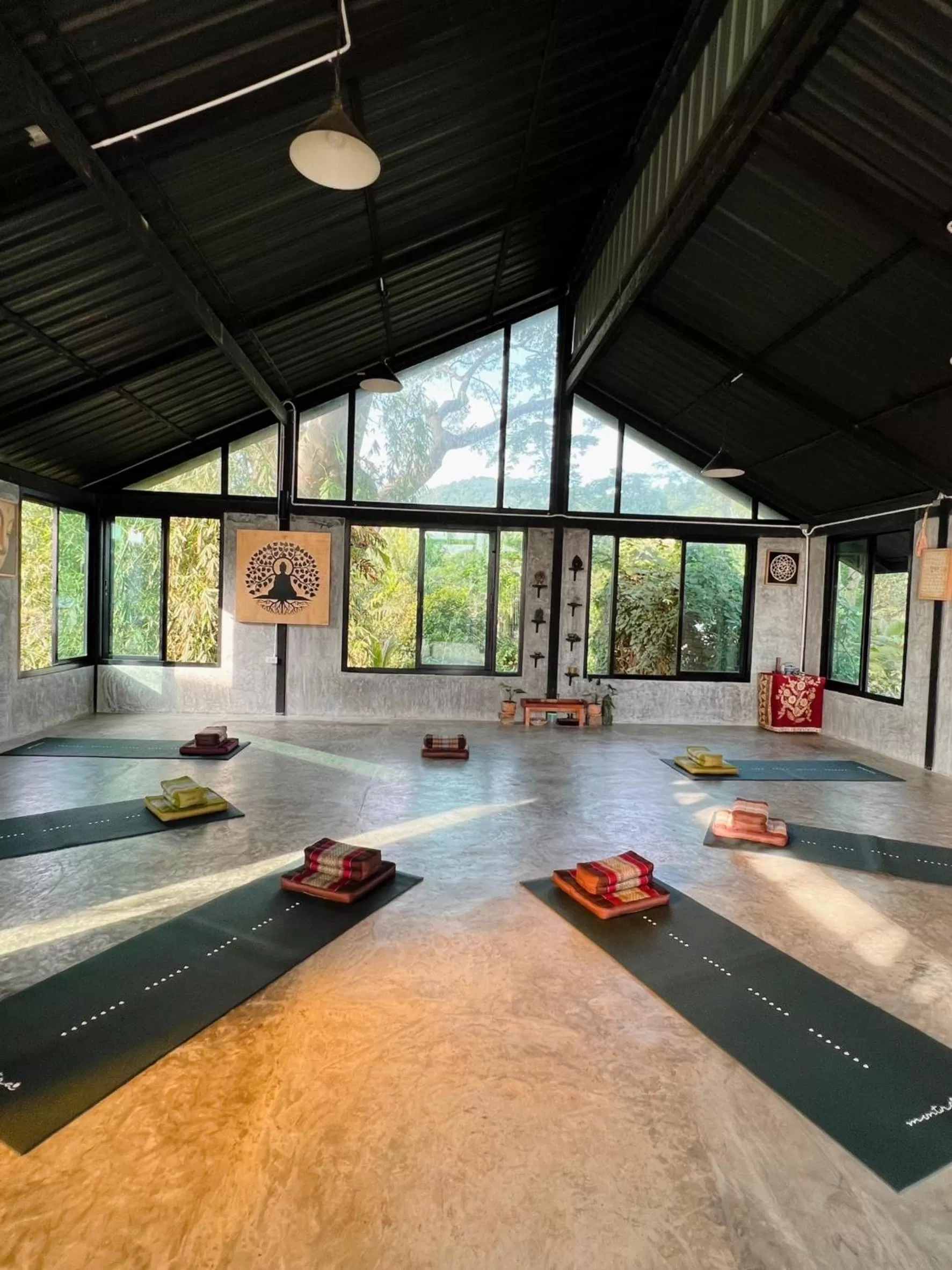 Activities, Swimming Pool in Aonang Third Place Hometel