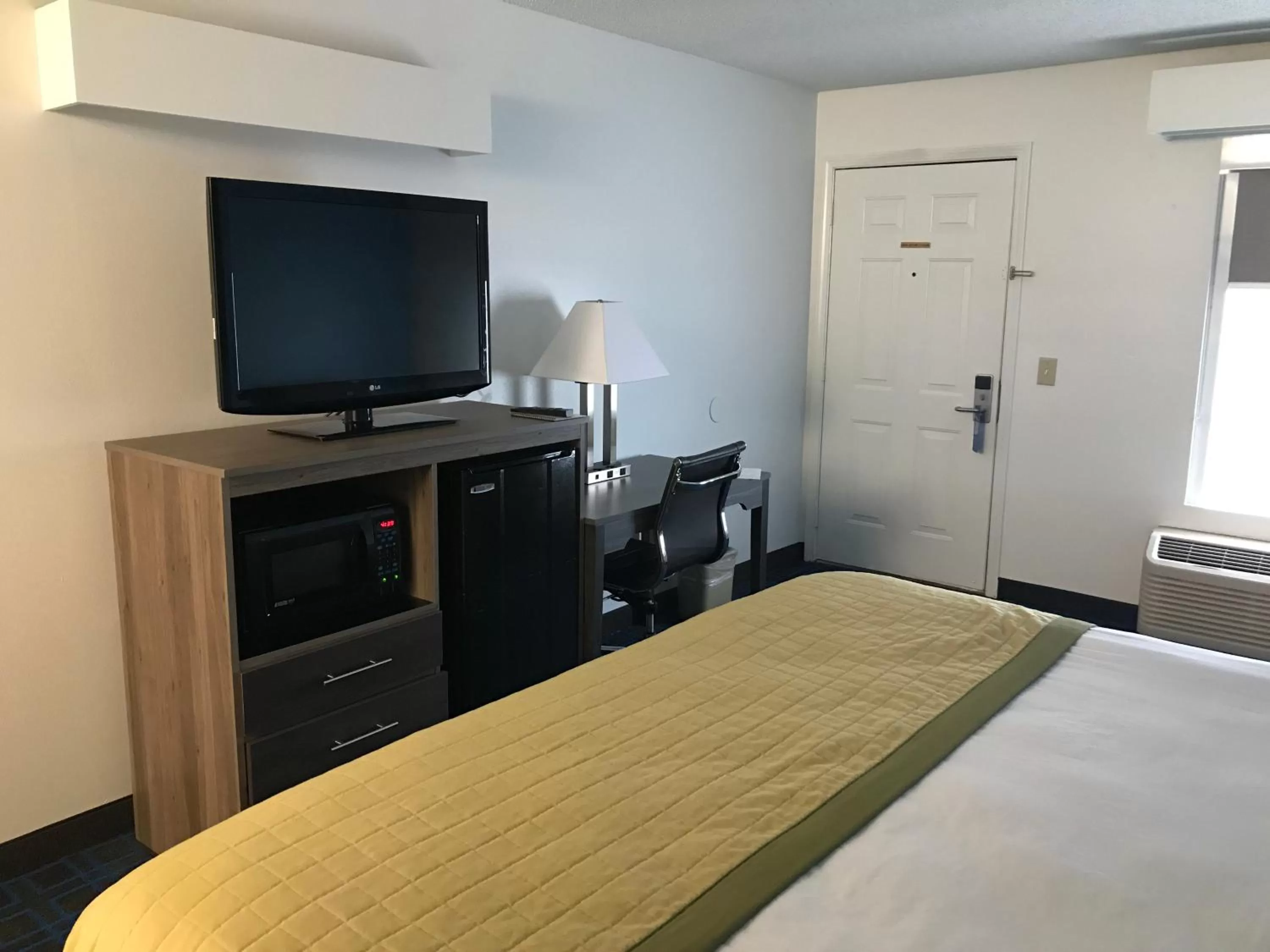 Bed in Baymont by Wyndham Anderson Clemson