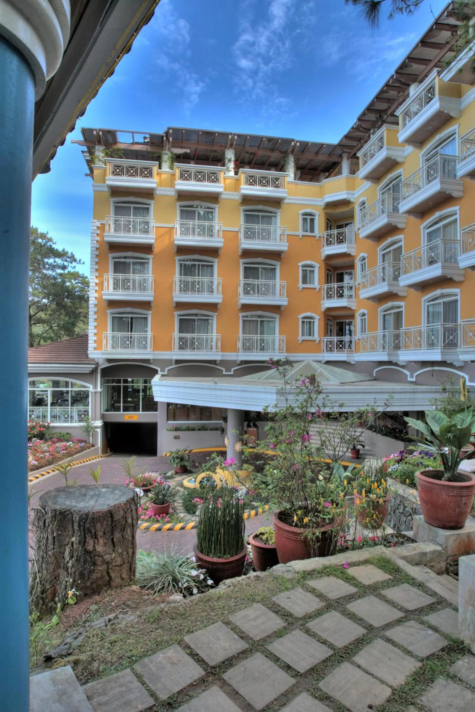 Property building in Hotel Elizabeth - Baguio