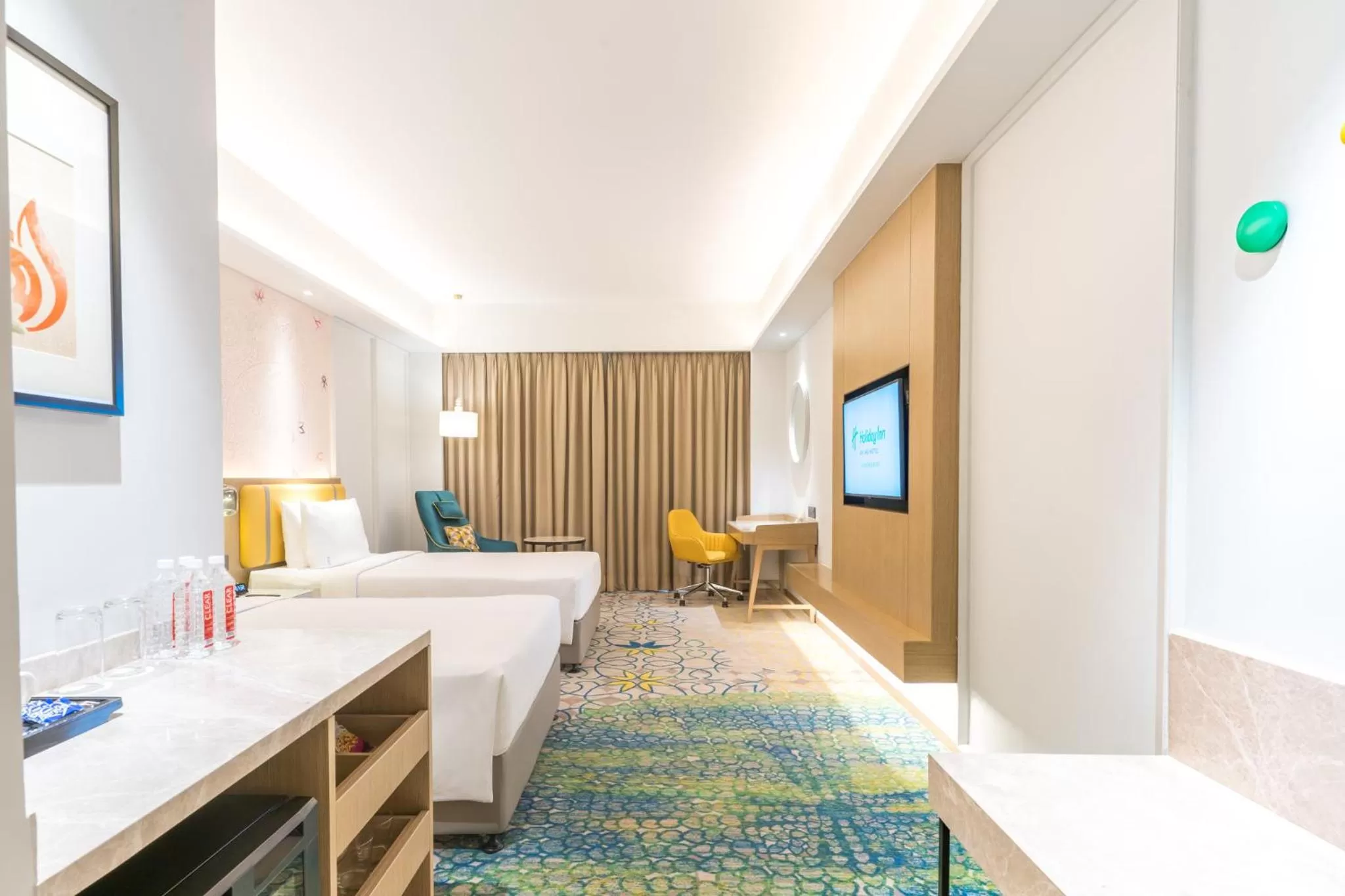 Photo of the whole room, Bed in Holiday Inn Lucknow Airport by IHG