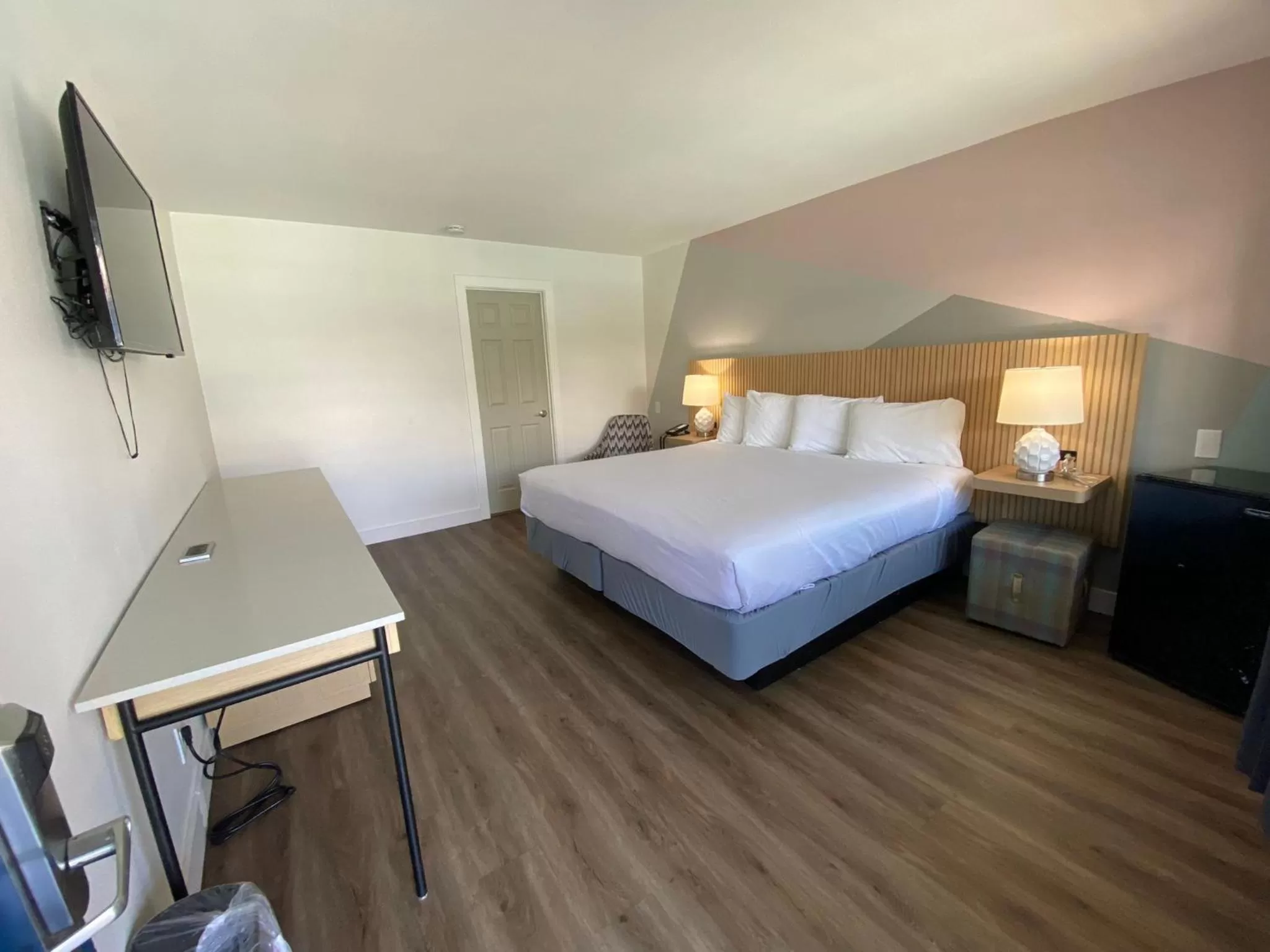 Bed in Salt Air Lodge