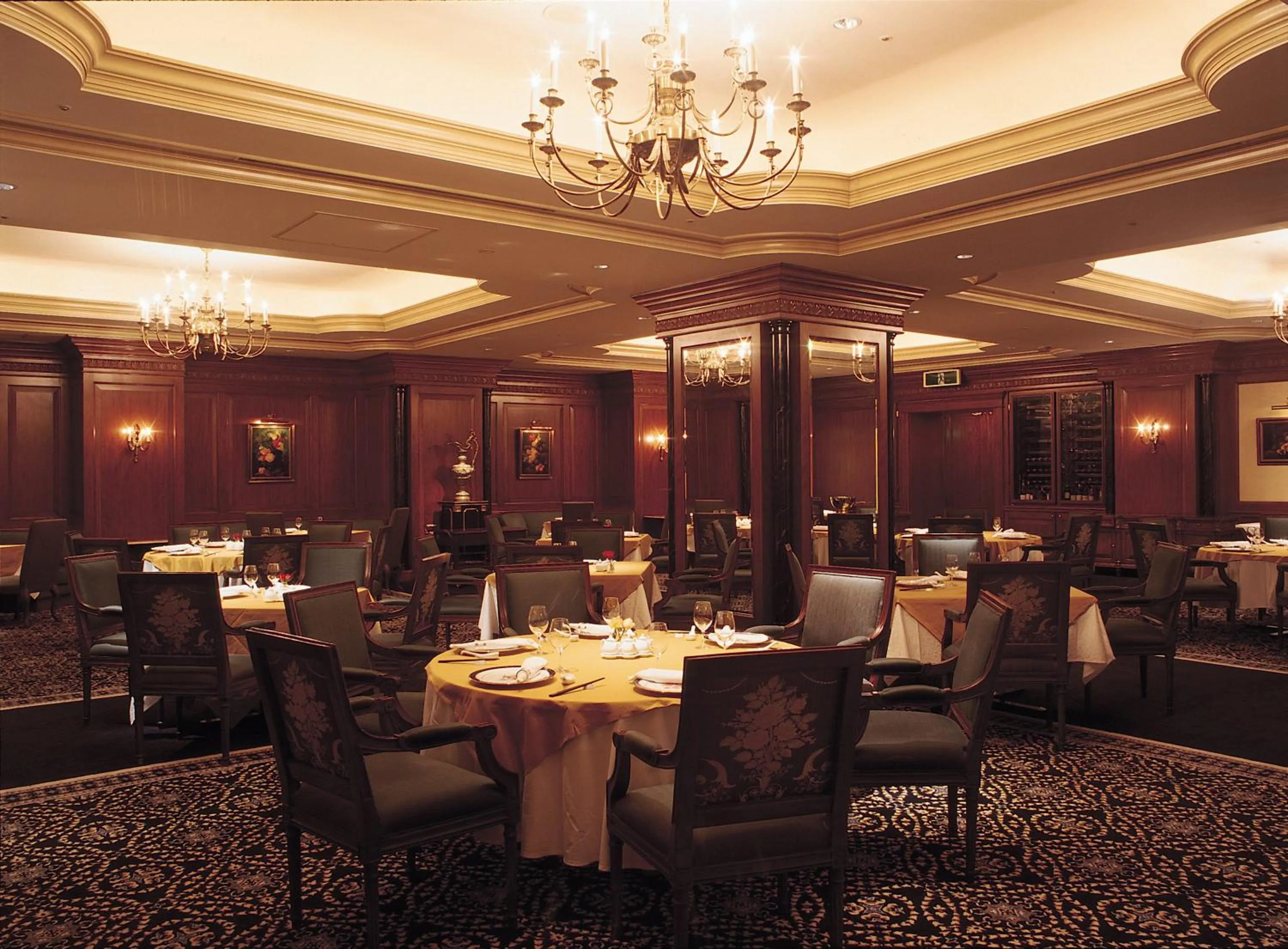 Restaurant/places to eat in Rihga Royal Hotel Tokyo