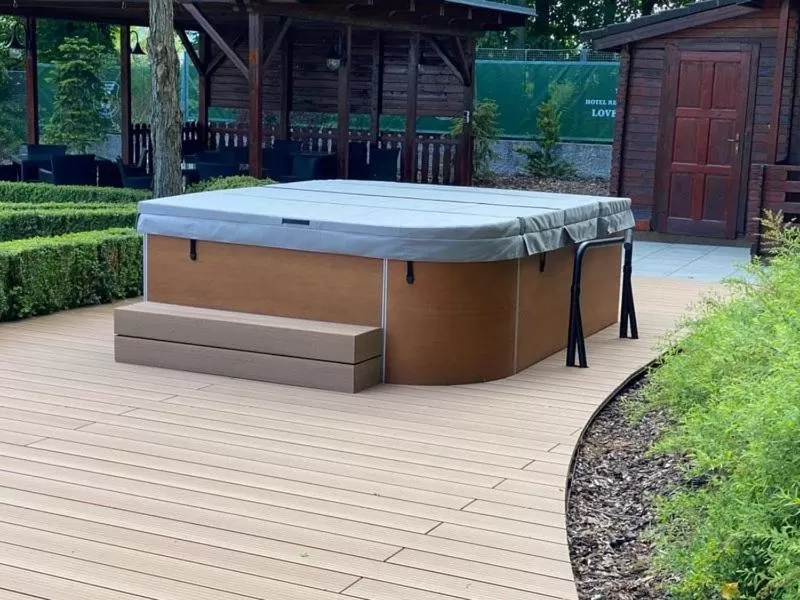 Hot Tub in Lovecká Bašta