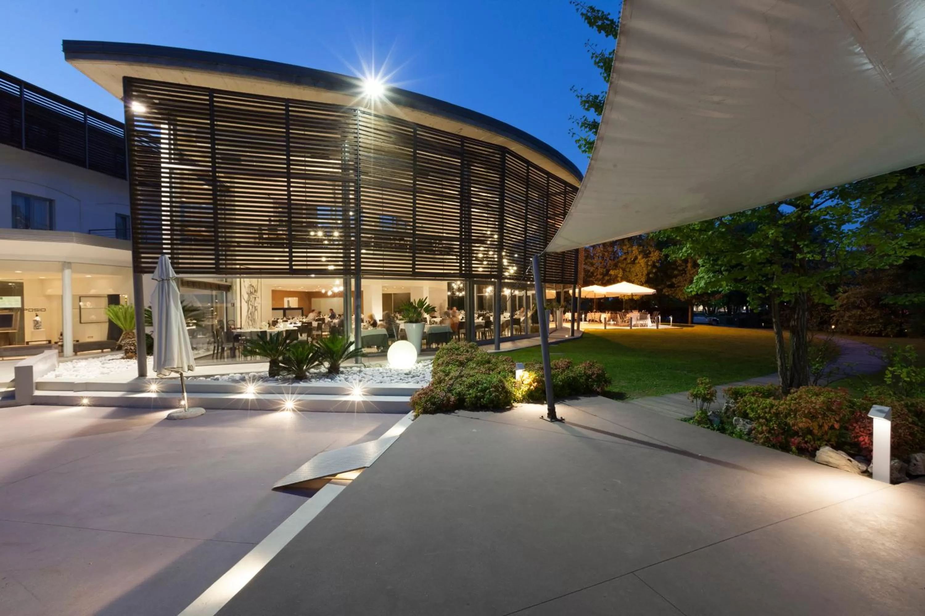 Property building in Inverigo Hotel