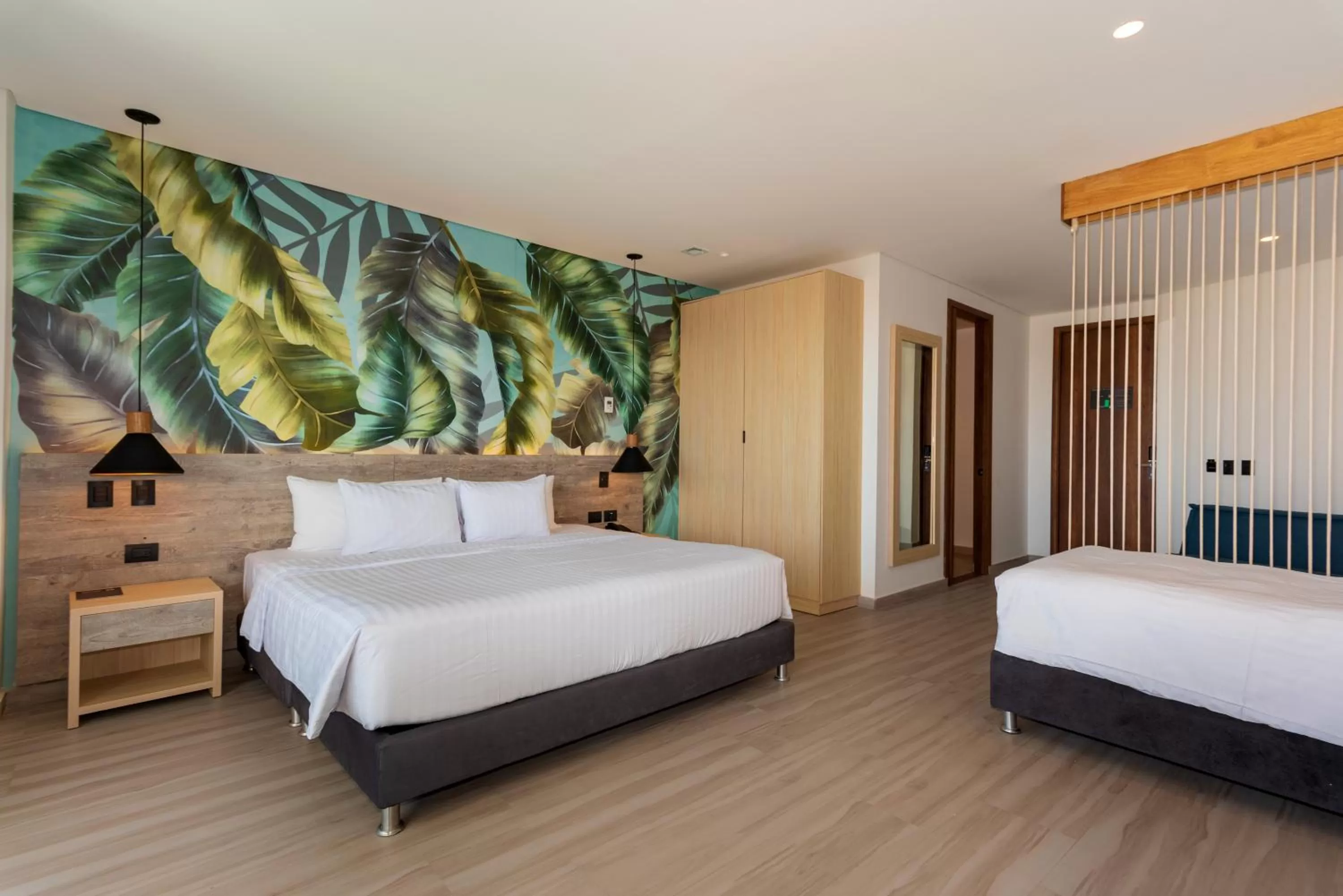 King Suite with Balcony in Sea Avenue Hotel