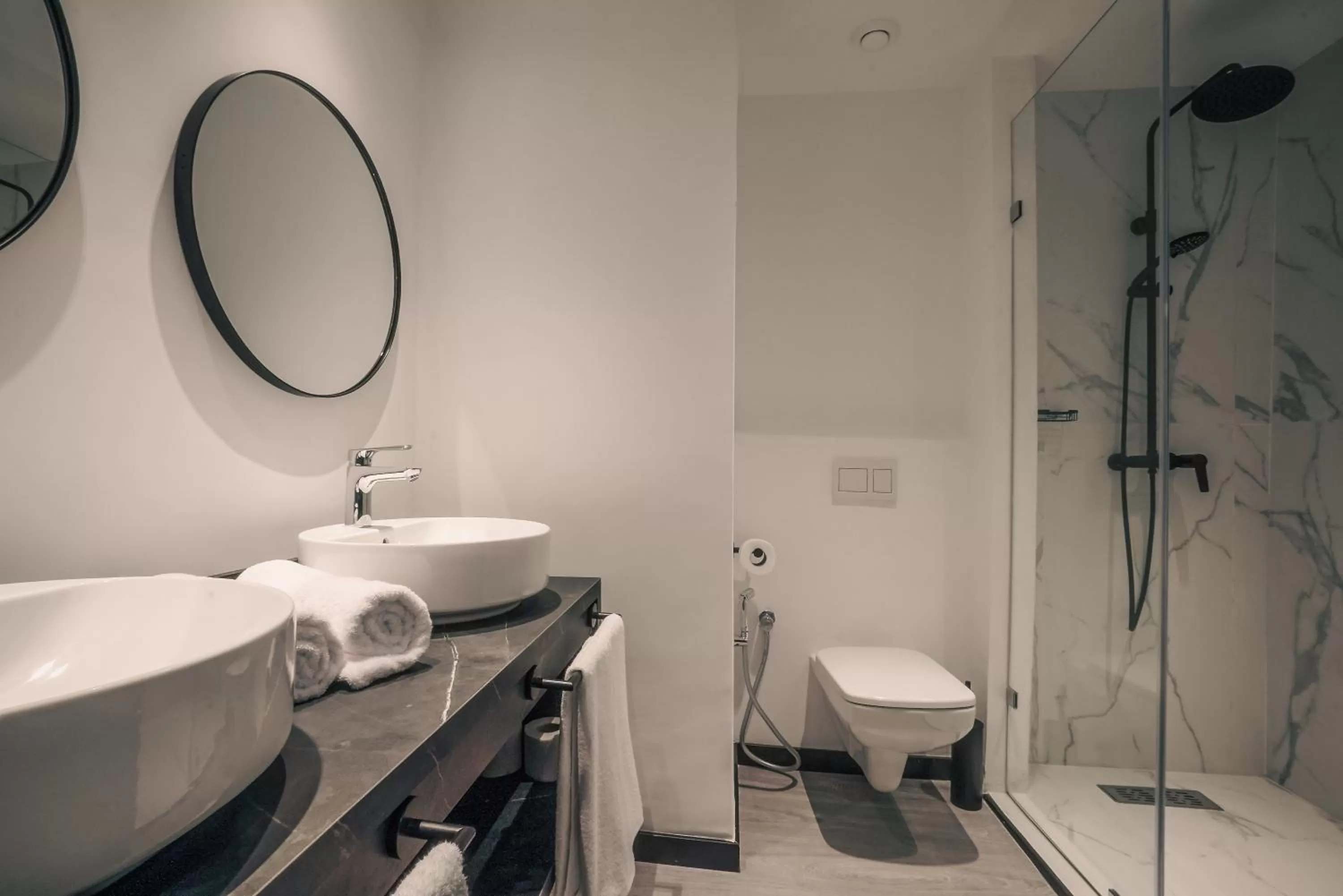 Shower in Occidental Tanger