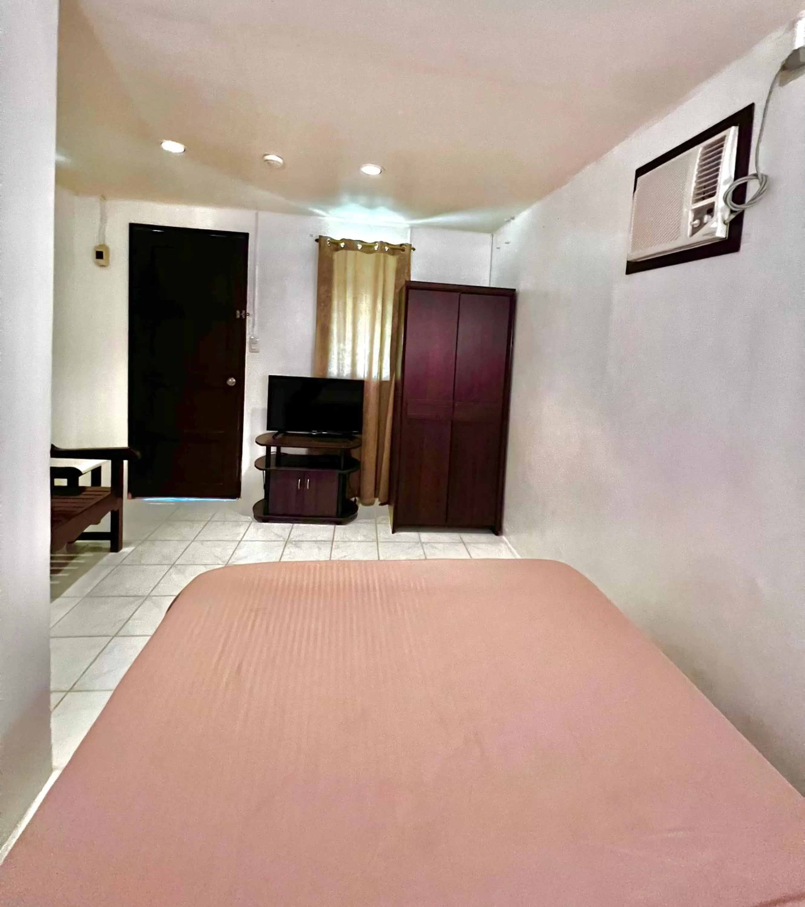 Bed in West Side Cabana