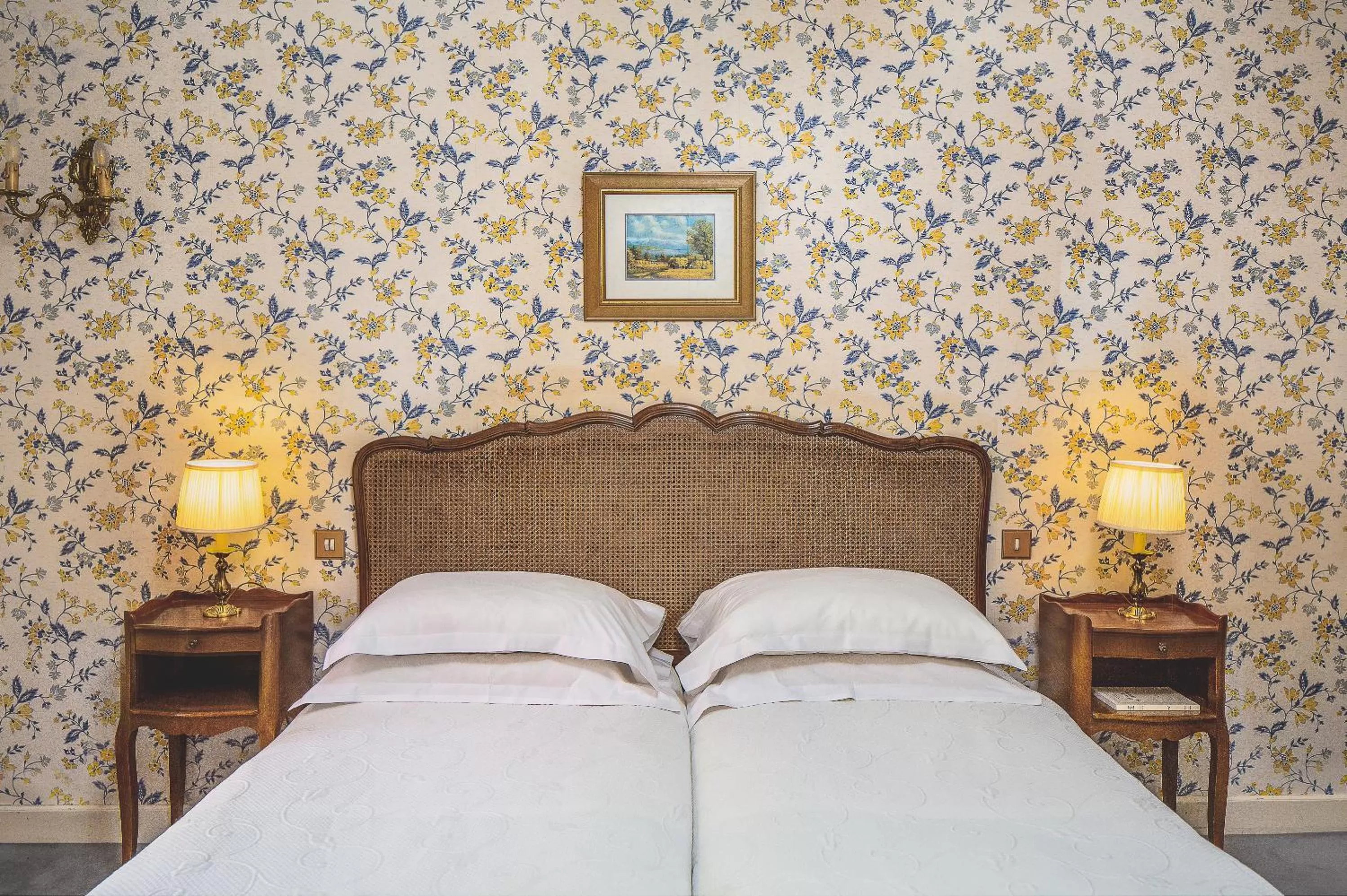 Bed in Hotel des Grandes Ecoles