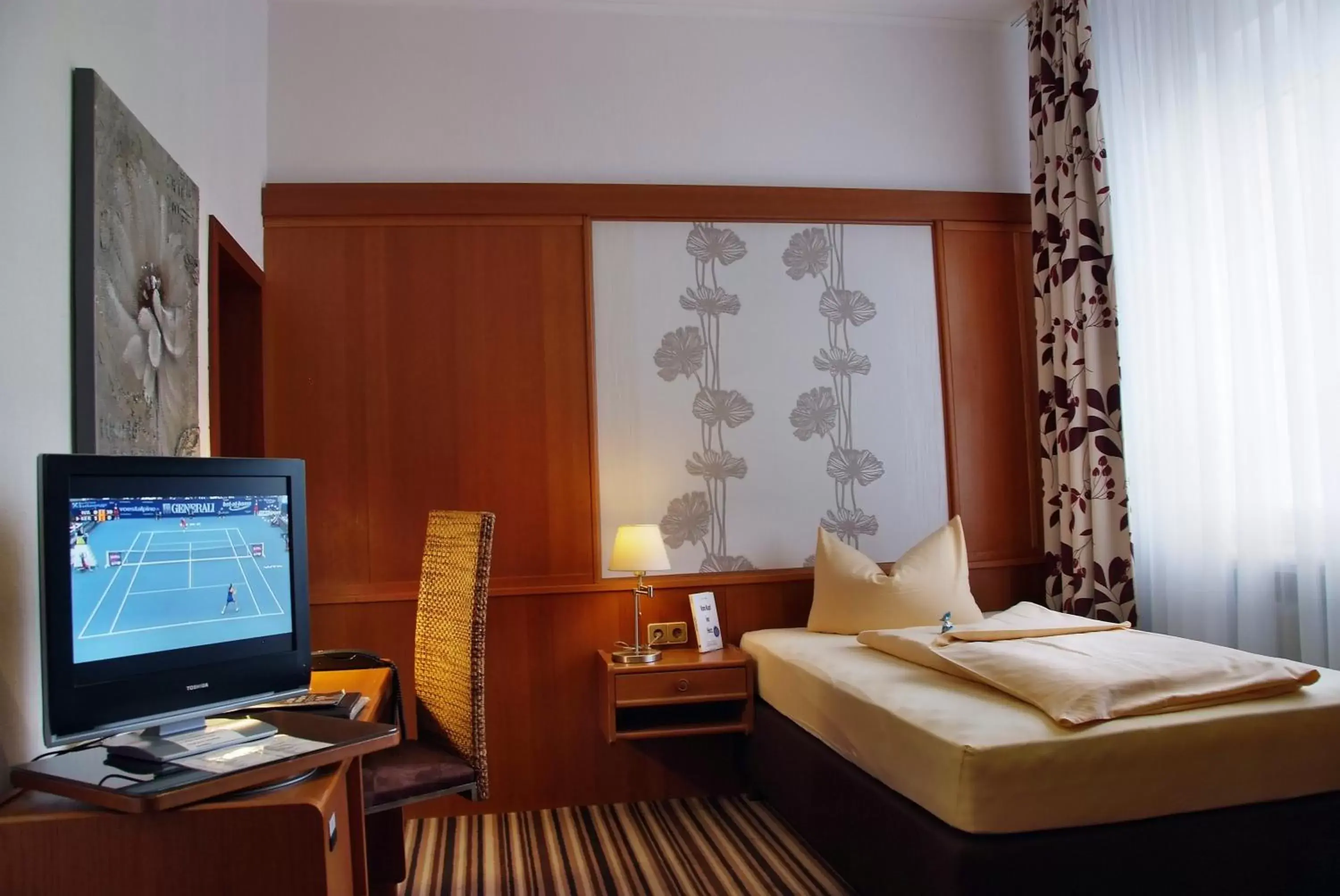 Standard Single Room - single occupancy in Hotel Monopol Standard Single Room - single occupancy in Hotel Monopol