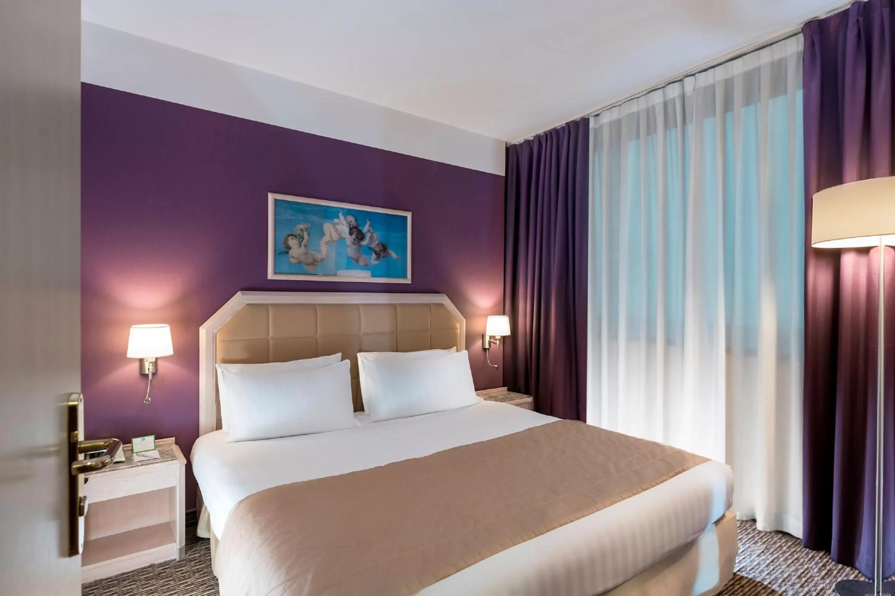 Photo of the whole room, Bed in Holiday Inn Naples by IHG